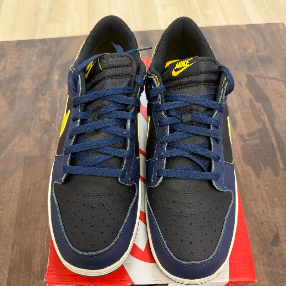 Nike Dunk Low Vintage Michigan - Image 2