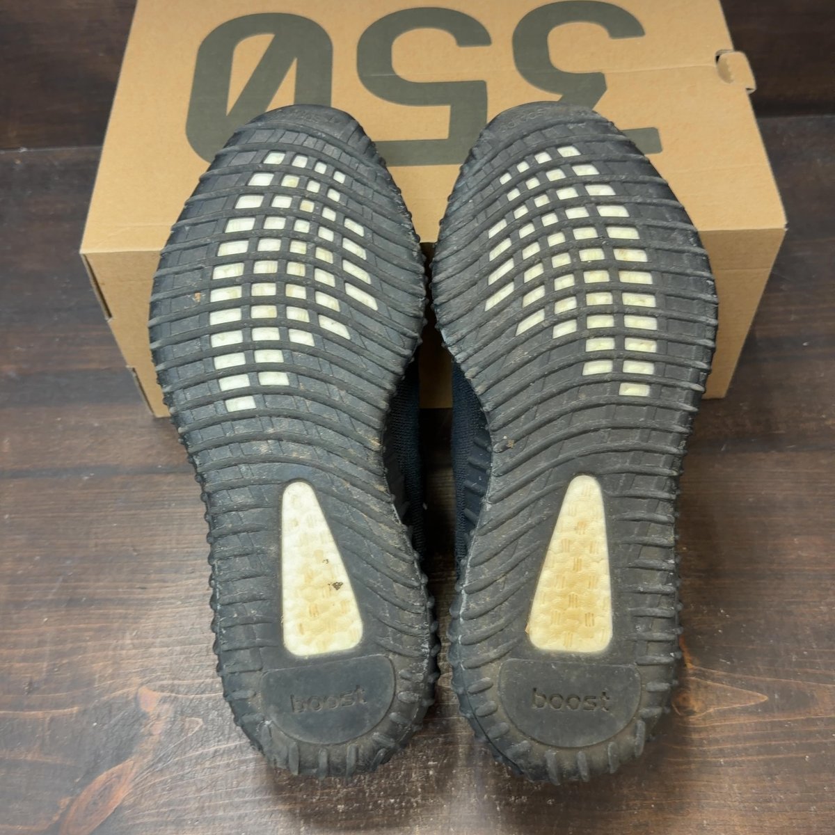 adidas Yeezy Boost 350 V2 Onyx Size 9.5 (Pre-Owned) - aux