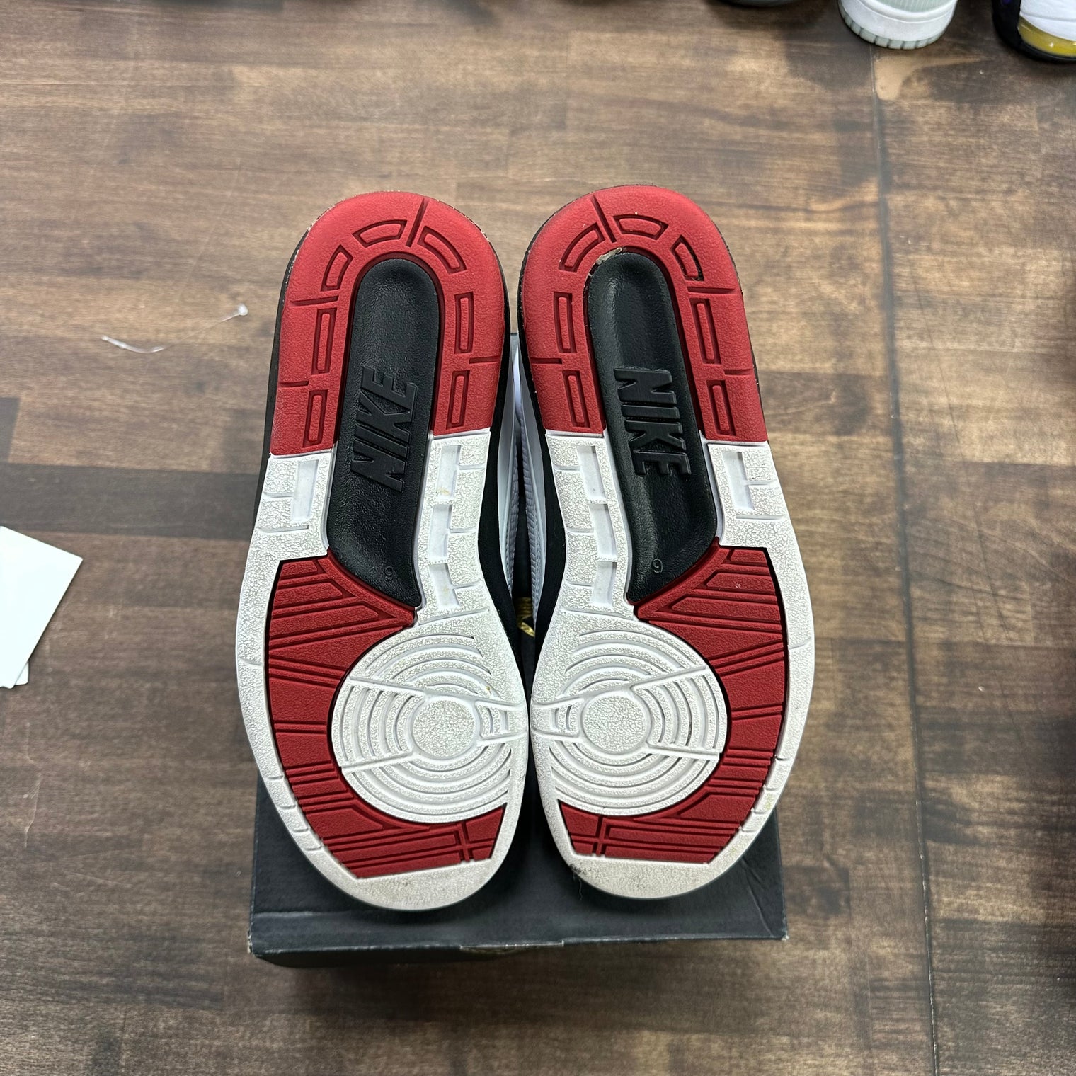 Chicago Jordan 2 Retro (GS) (USED, Replacement Box)