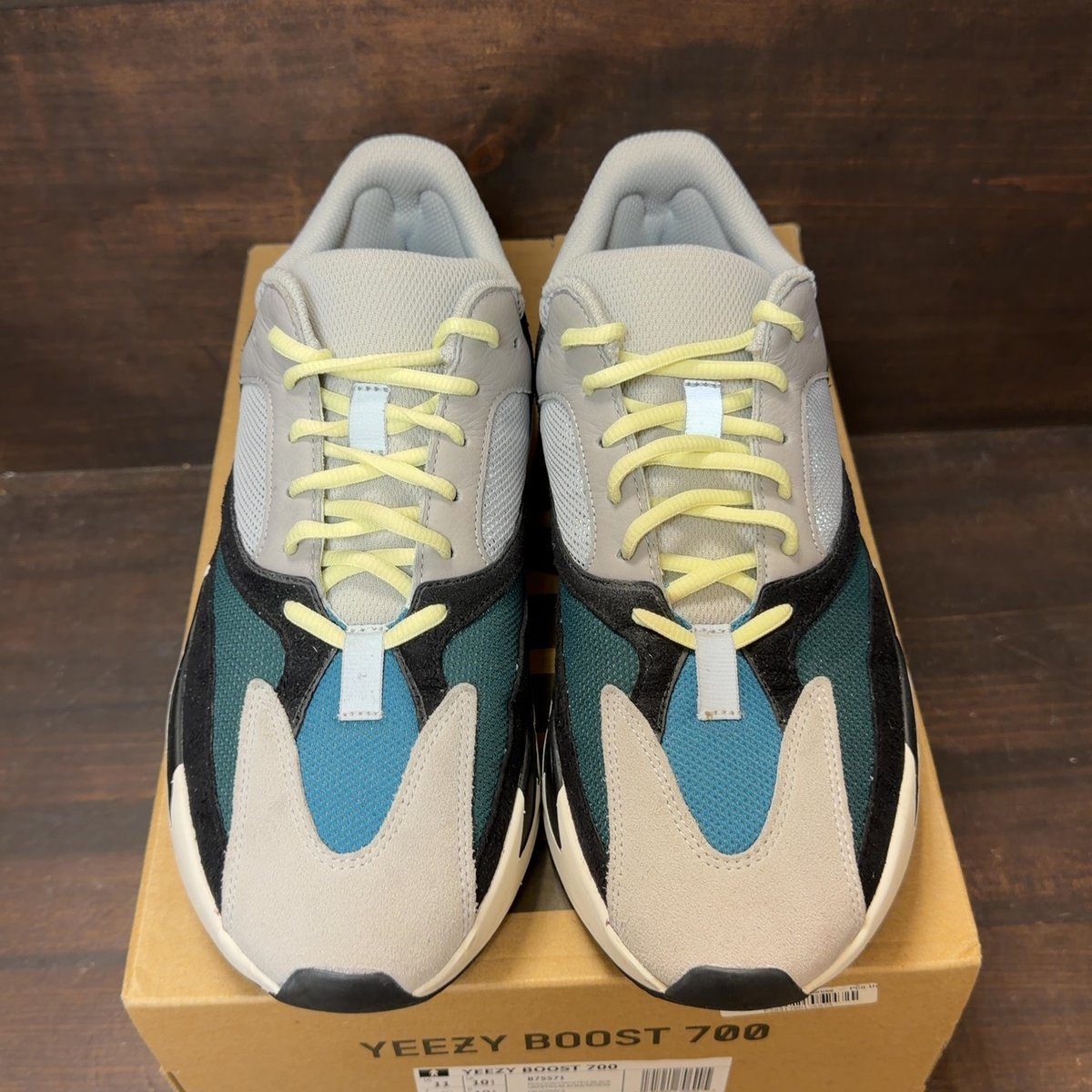 adidas Yeezy Boost 700 Wave Runner Size 11 (Pre-Owned) - tag