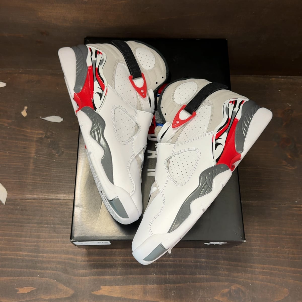 Jordan 8 Retro White True Red (2025) Size 9.5 (Pre-Owned) - back