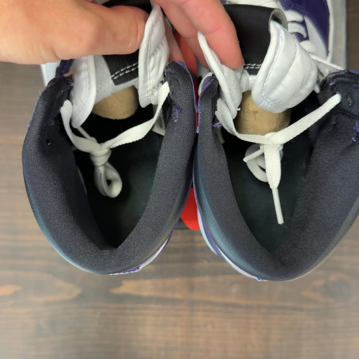 Jordan 1 Retro High Court Purple White Size 11.5 (Pre-Owned) - aux