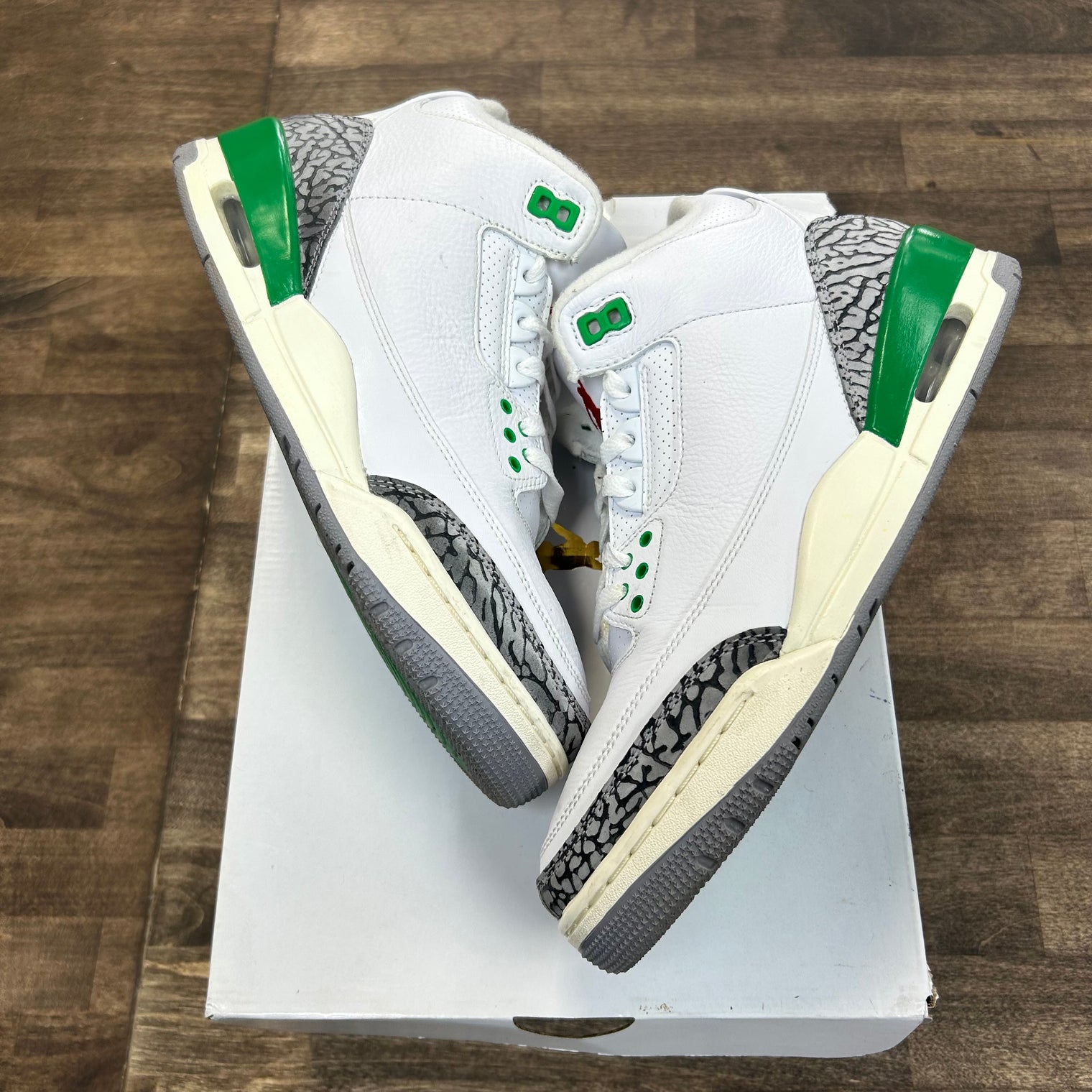Lucky Green Jordan 3 Retro (W) (USED)