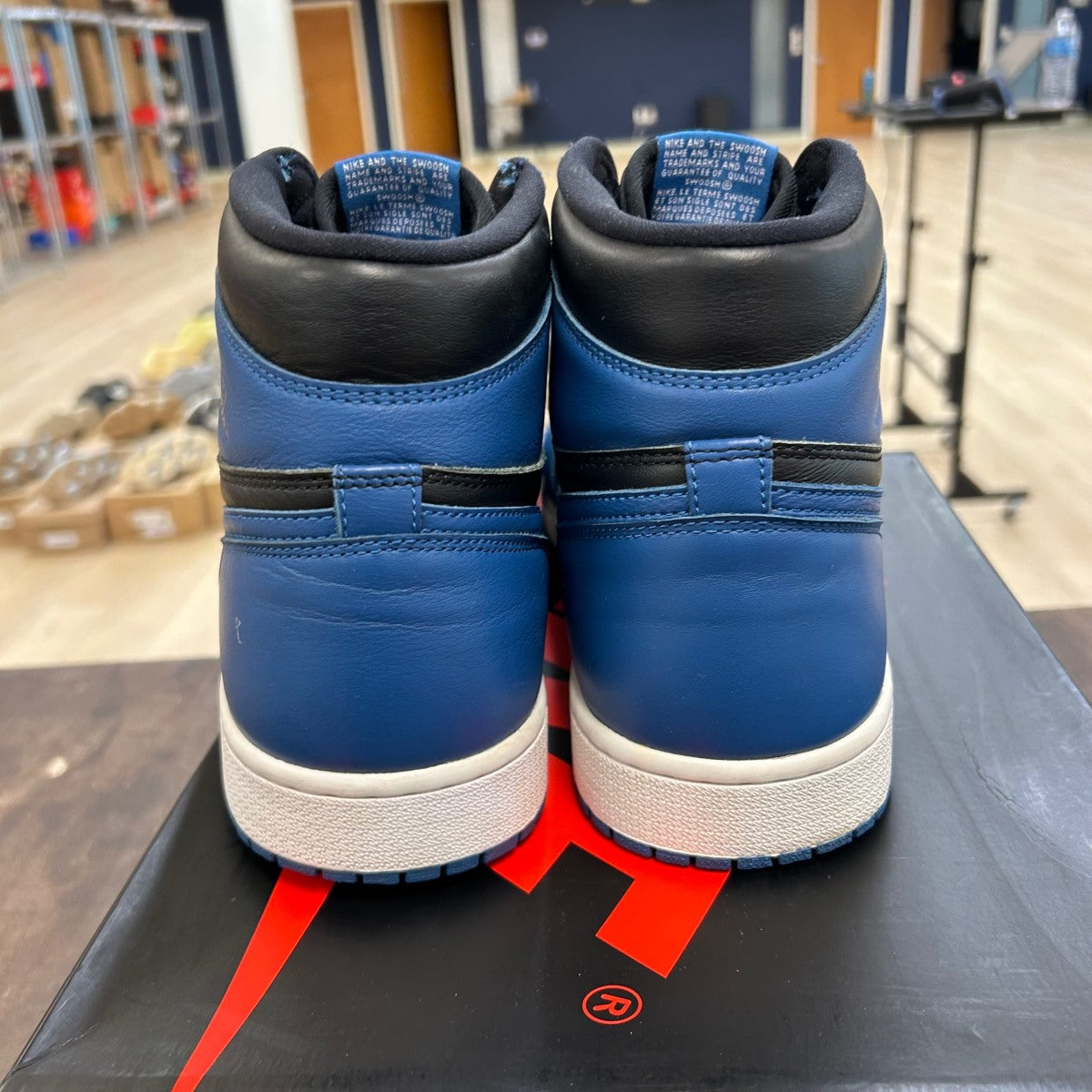 Jordan 1 Retro High OG Dark Marina Blue - Image 4