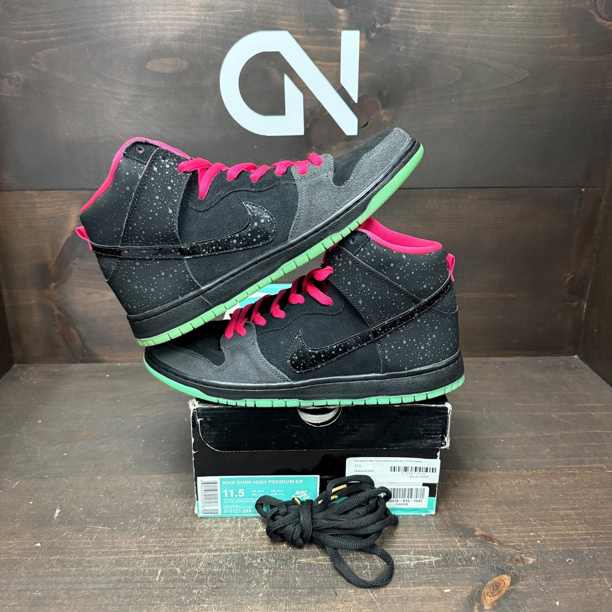 Nike SB Dunk High Premier Northern Lights Size 11.5 (Pre-Owned) - front