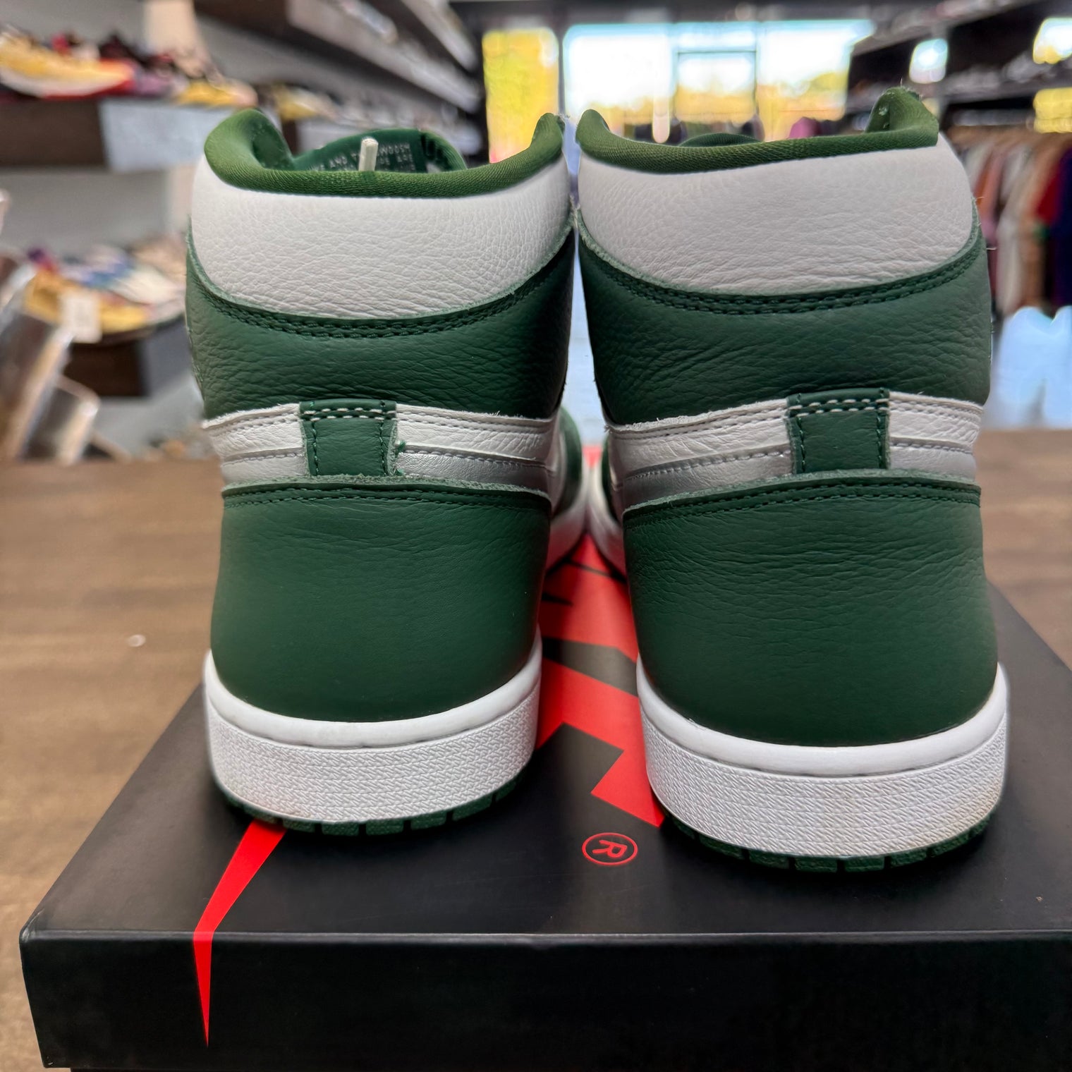 Gorge Green Jordan 1 Retro High OG (USED)