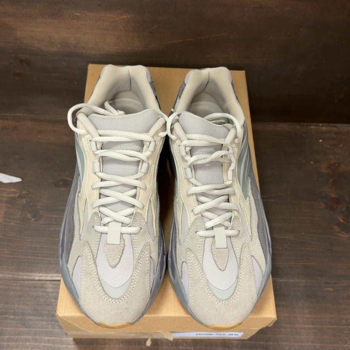 adidas Yeezy Boost 700 V2 Tephra Size 9 (Pre-Owned) - tag