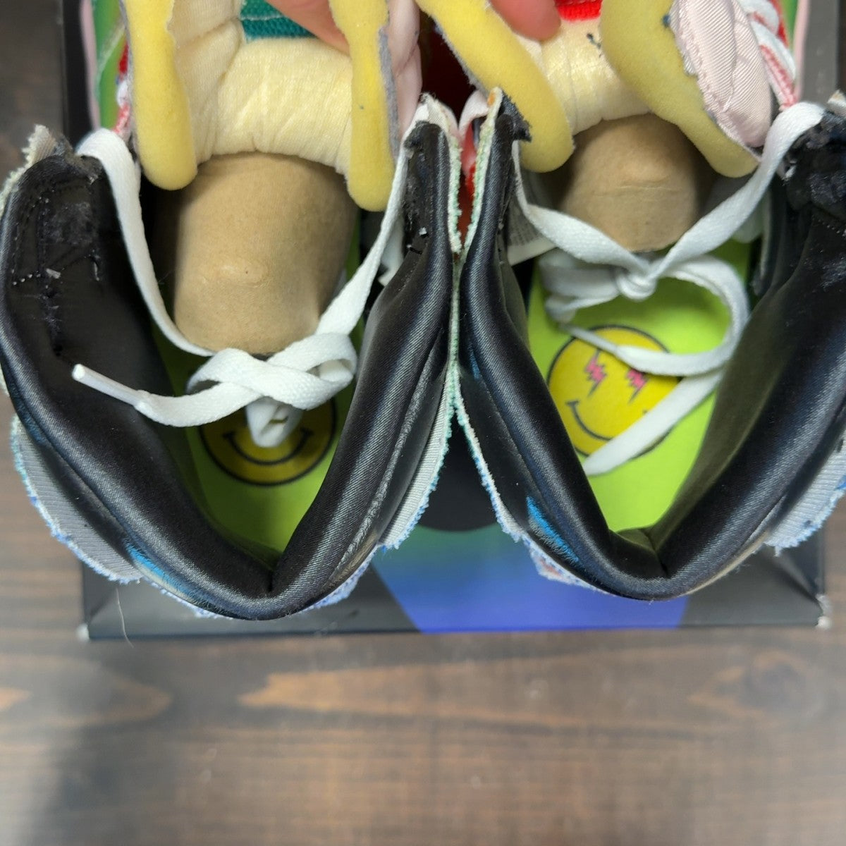 Jordan 1 Retro High J Balvin - Image 6