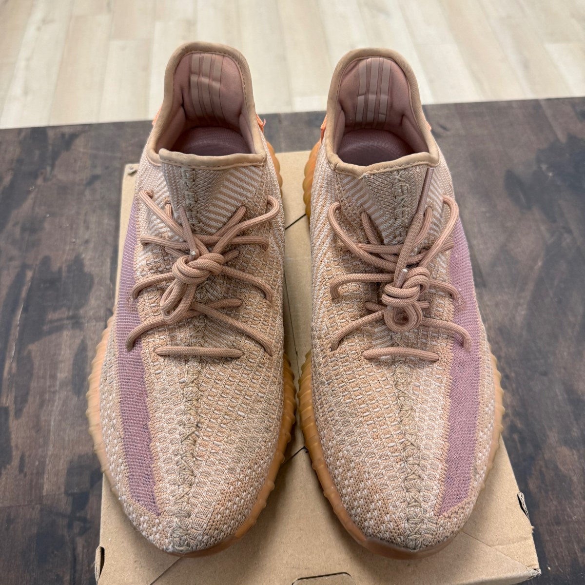adidas Yeezy Boost 350 V2 Clay Size 12.5 (Pre-Owned) - Image 2