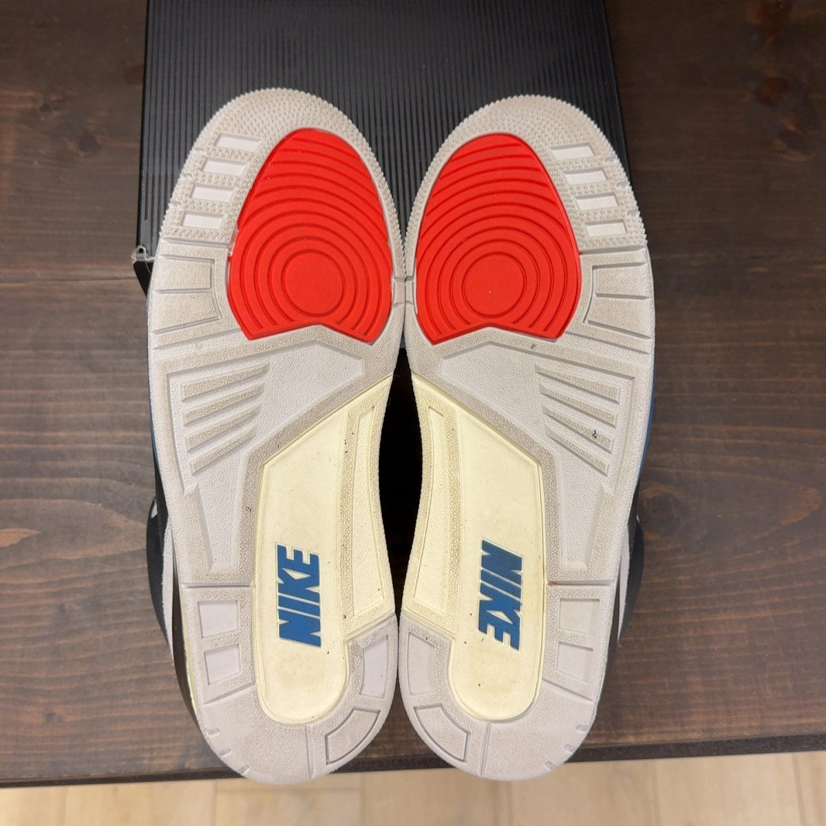 Jordan 3 Retro OG Rare Air - Image 9
