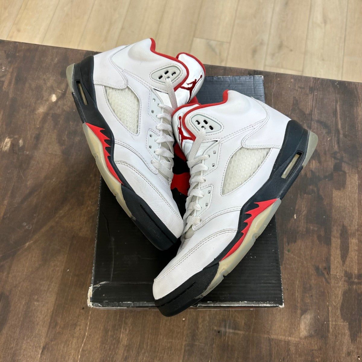 Jordan 5 Retro Fire Red Silver Tongue (2020) (GS) - Image 1