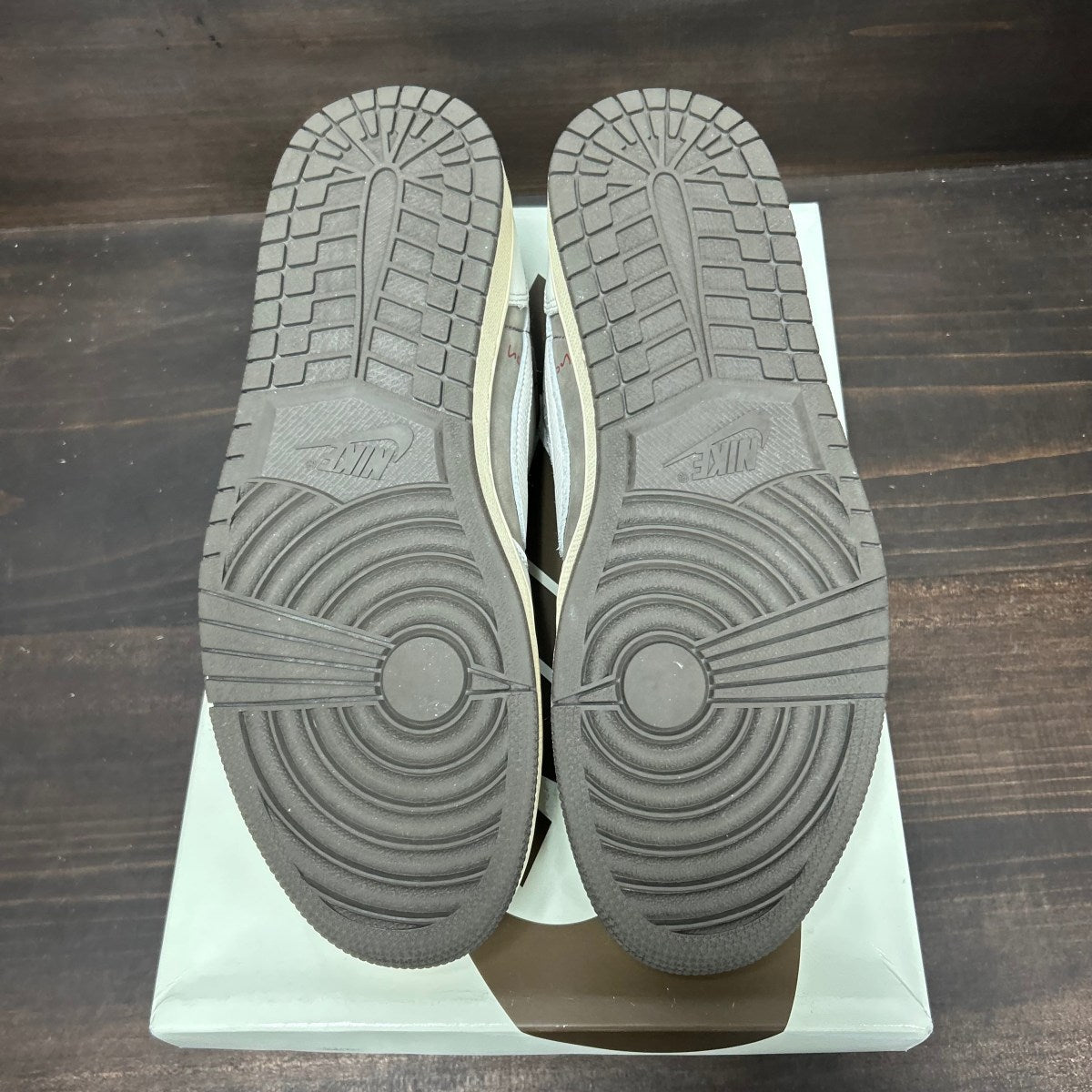 Jordan 1 Retro Low OG SP Travis Scott Reverse Mocha - Image 6