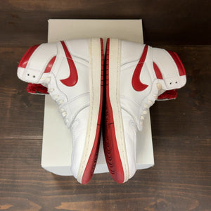 Jordan 1 Retro Metallic Red (2017) Size 11 (Pre-Owned) - Image 4