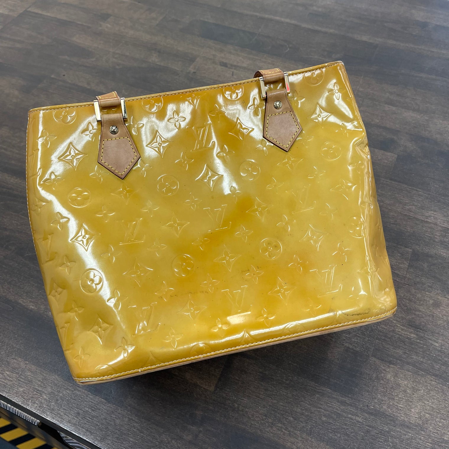 Louis Vuitton Monogram Vernis Yellow Handbag (USED)