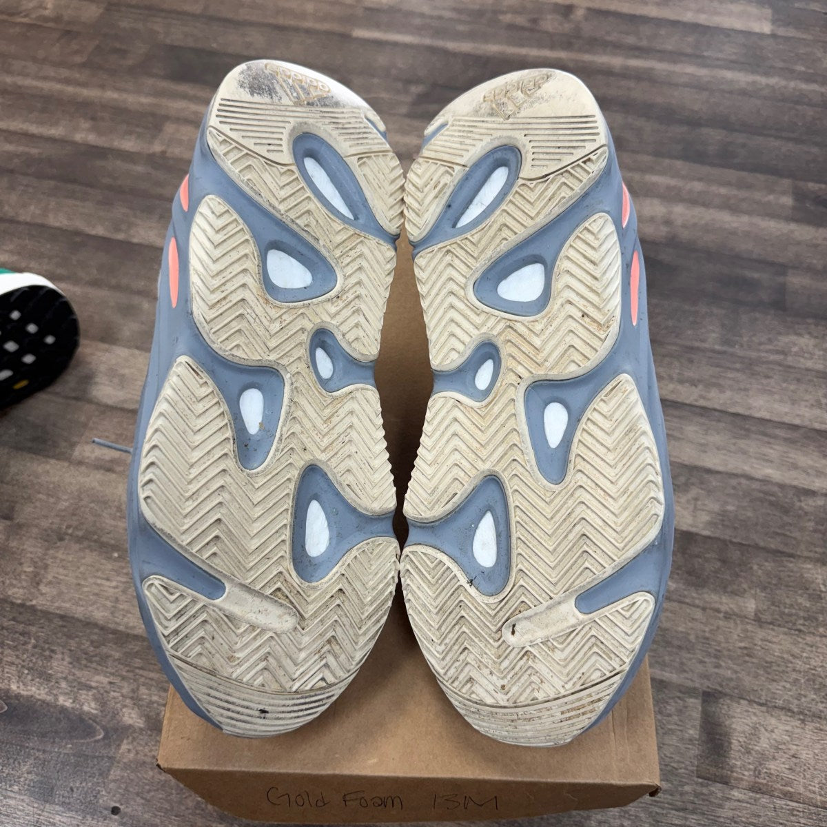 adidas Yeezy Boost 700 Inertia Size 11 (Pre-Owned) - Image 4