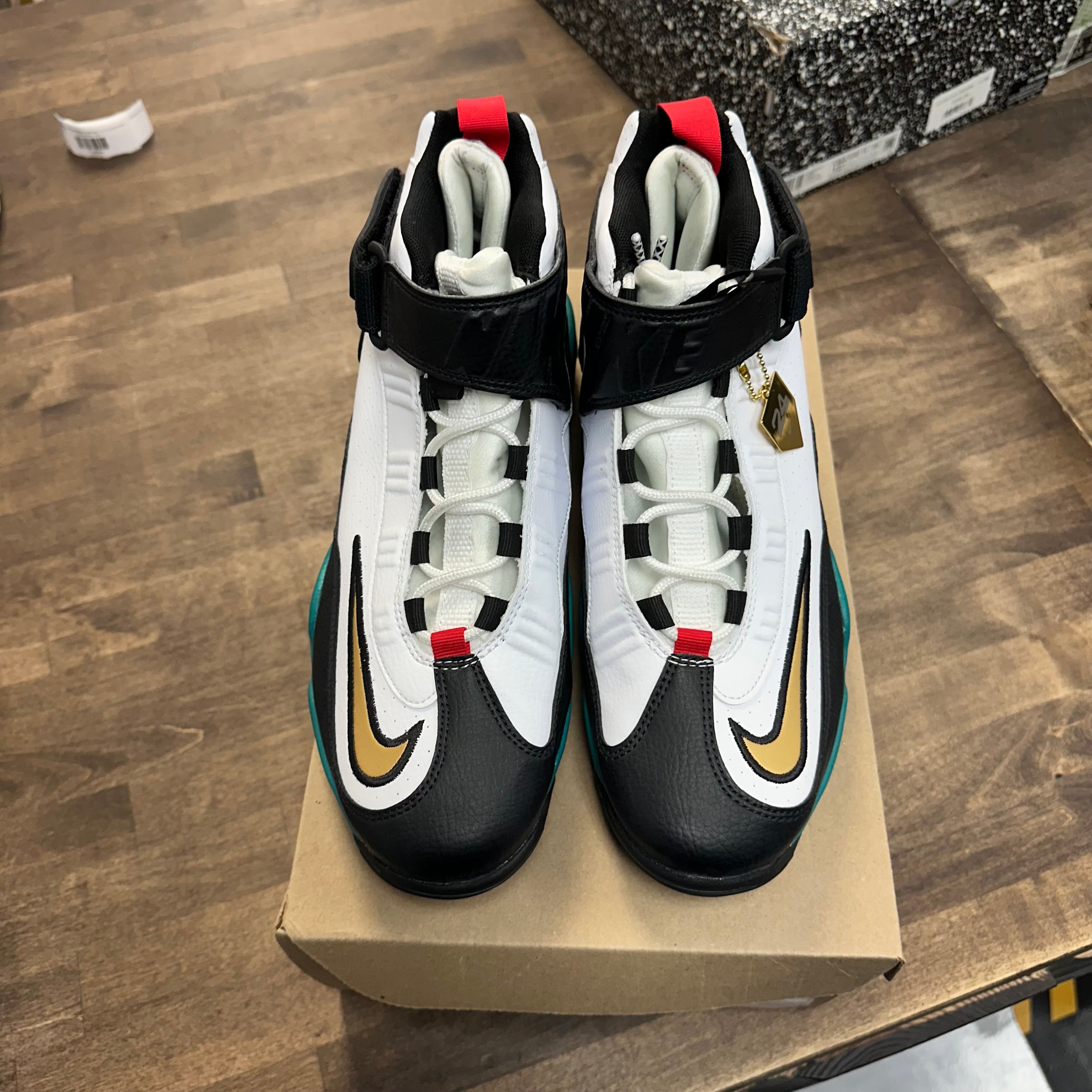 Nike Swingman Sweetest Swing Nike Air Griffey Max 1 (US 10) (USED,No Box) Size 10 (Pre-Owned) - Image 2