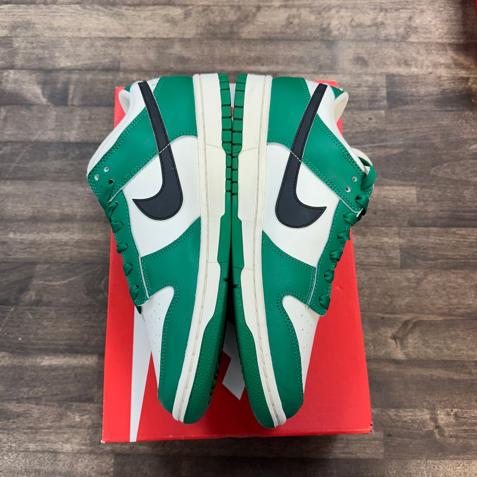 Lottery Pack Malachite Green Dunk Low (Lightly Worn)
