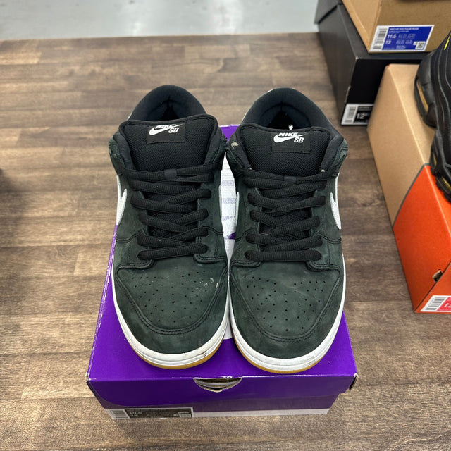 Black Gum SB Dunk Low (Used)