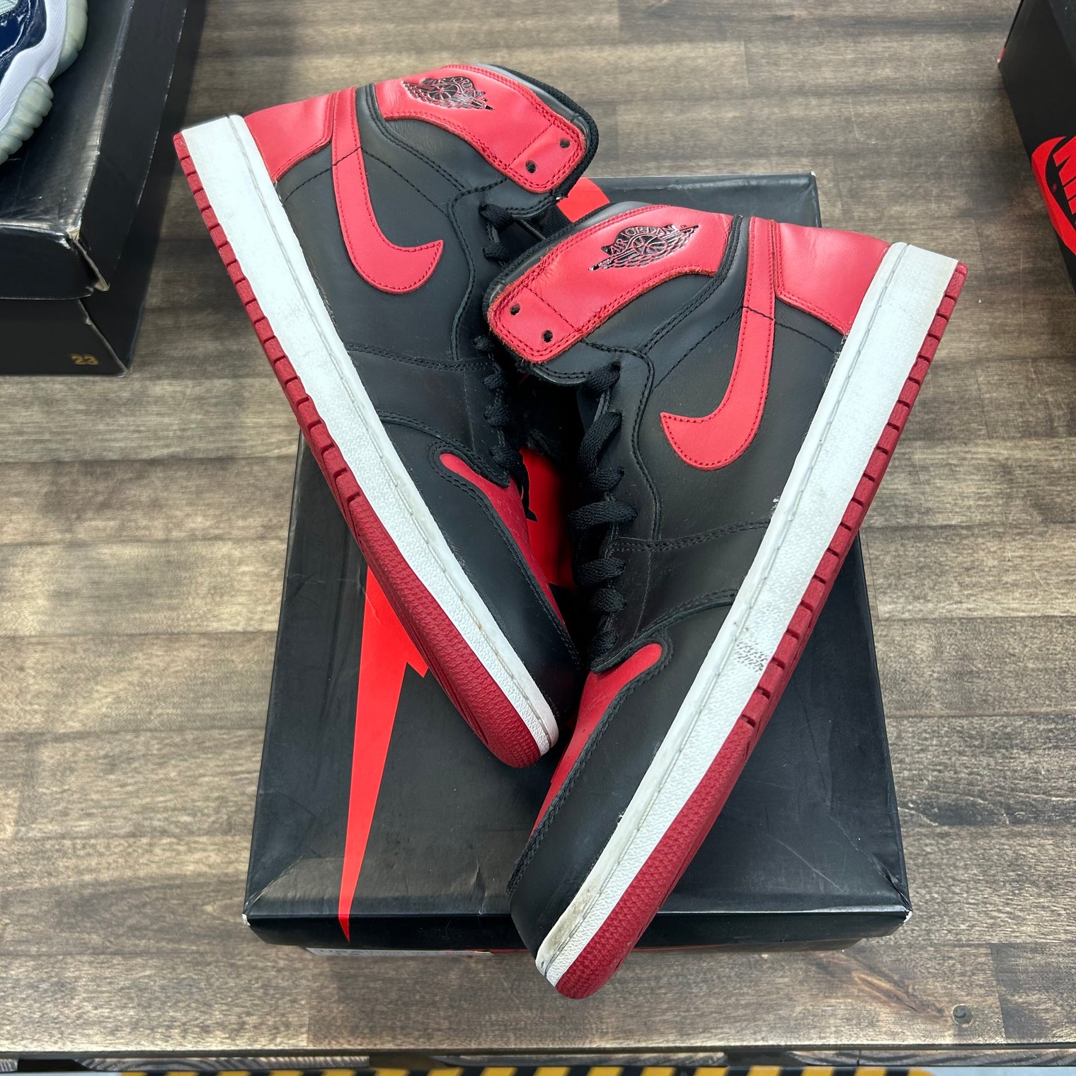 Bred Jordan 1 Retro (2013) (USED)