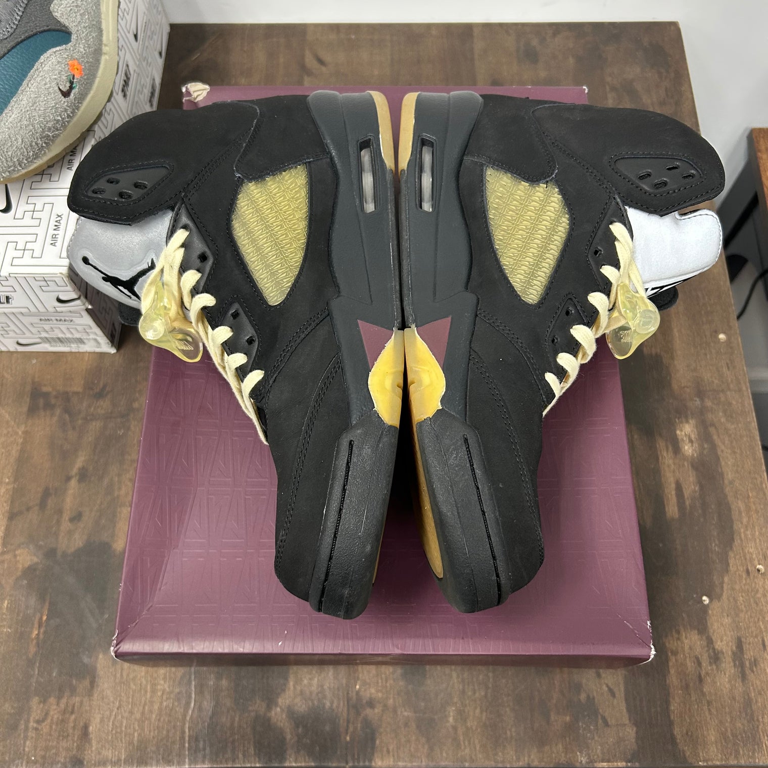 Dusk A Ma Maniere Jordan 5 (USED)