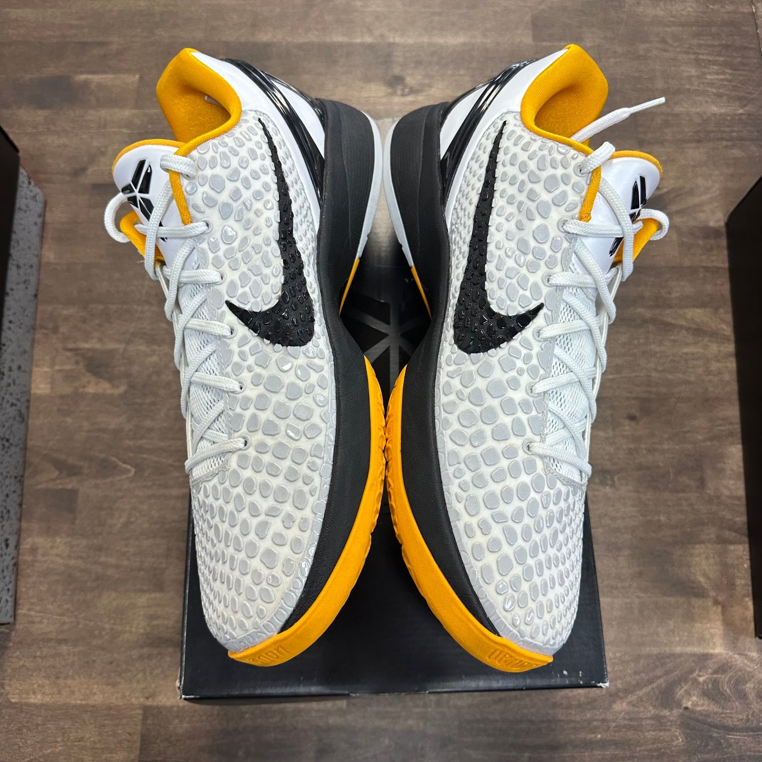 White Del Sol Kobe 6 Protro (USED)