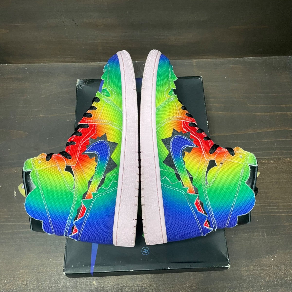Jordan 1 Retro High J Balvin - Image 6
