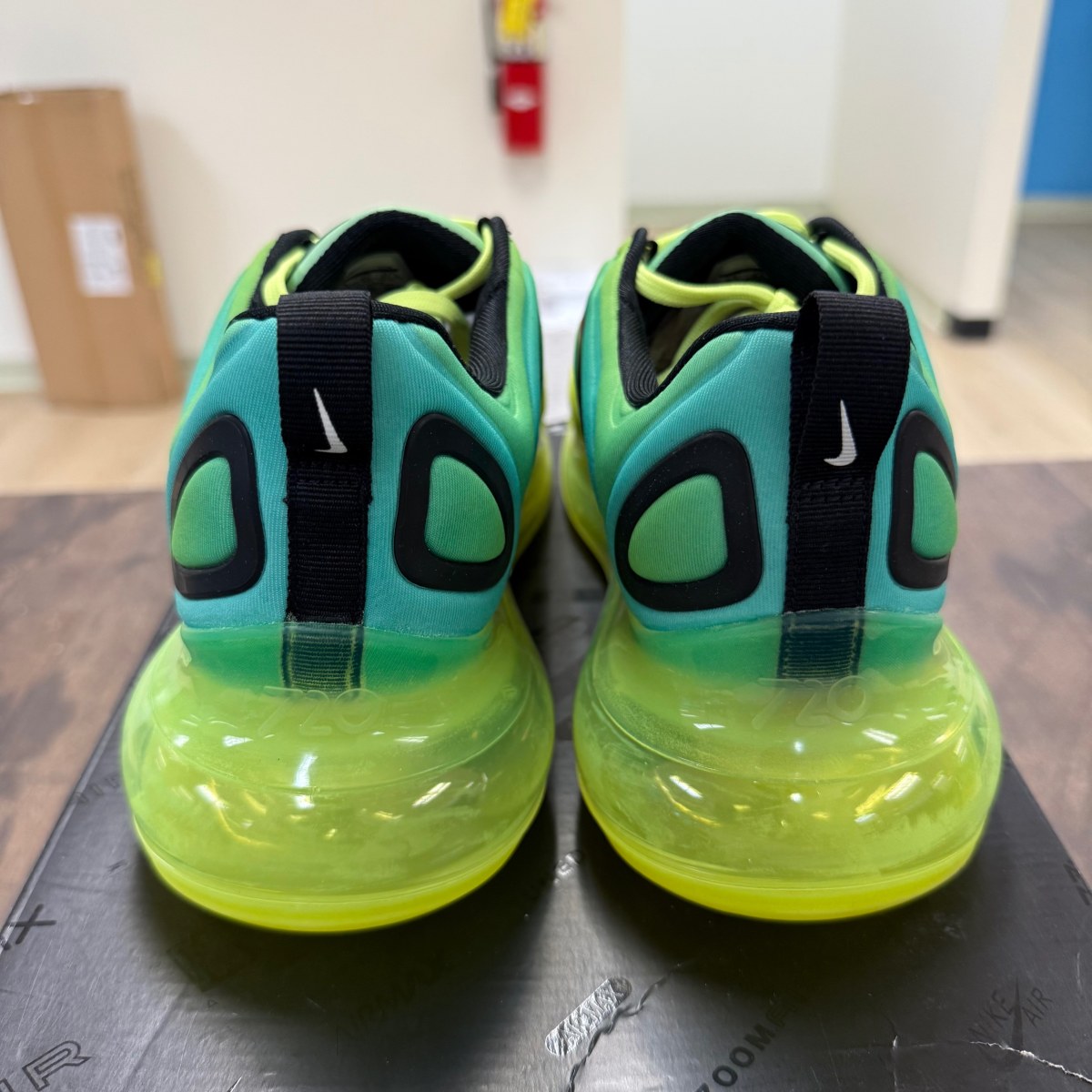 Nike Air Max 720 Volt Black - Image 4