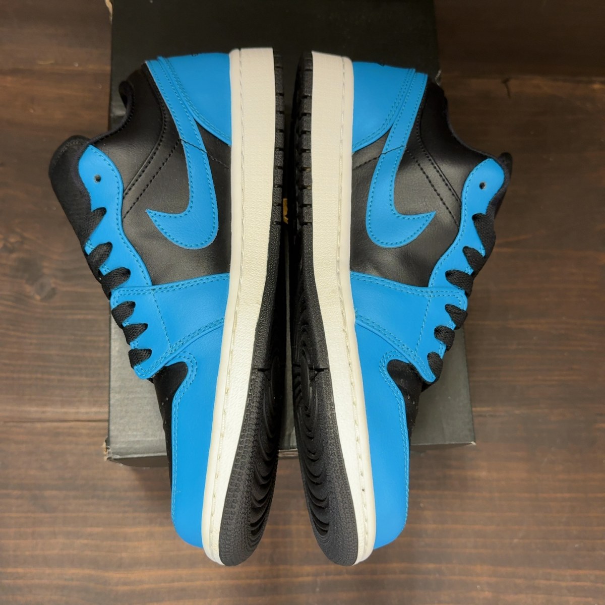 Jordan 1 Low Laser Blue Black - Image 4