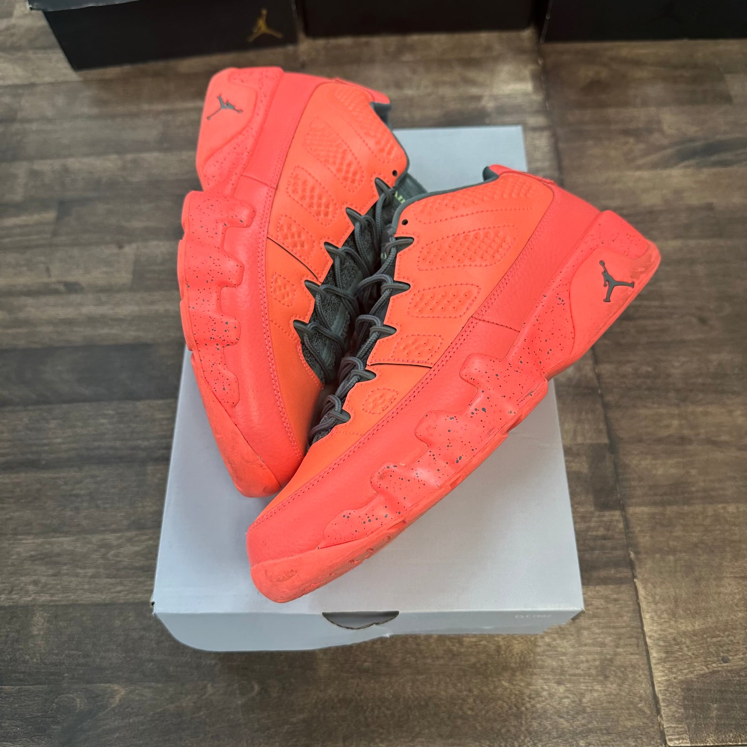 Bright Mango Jordan 9 Retro Low (USED, No Insoles, Replacement Box)