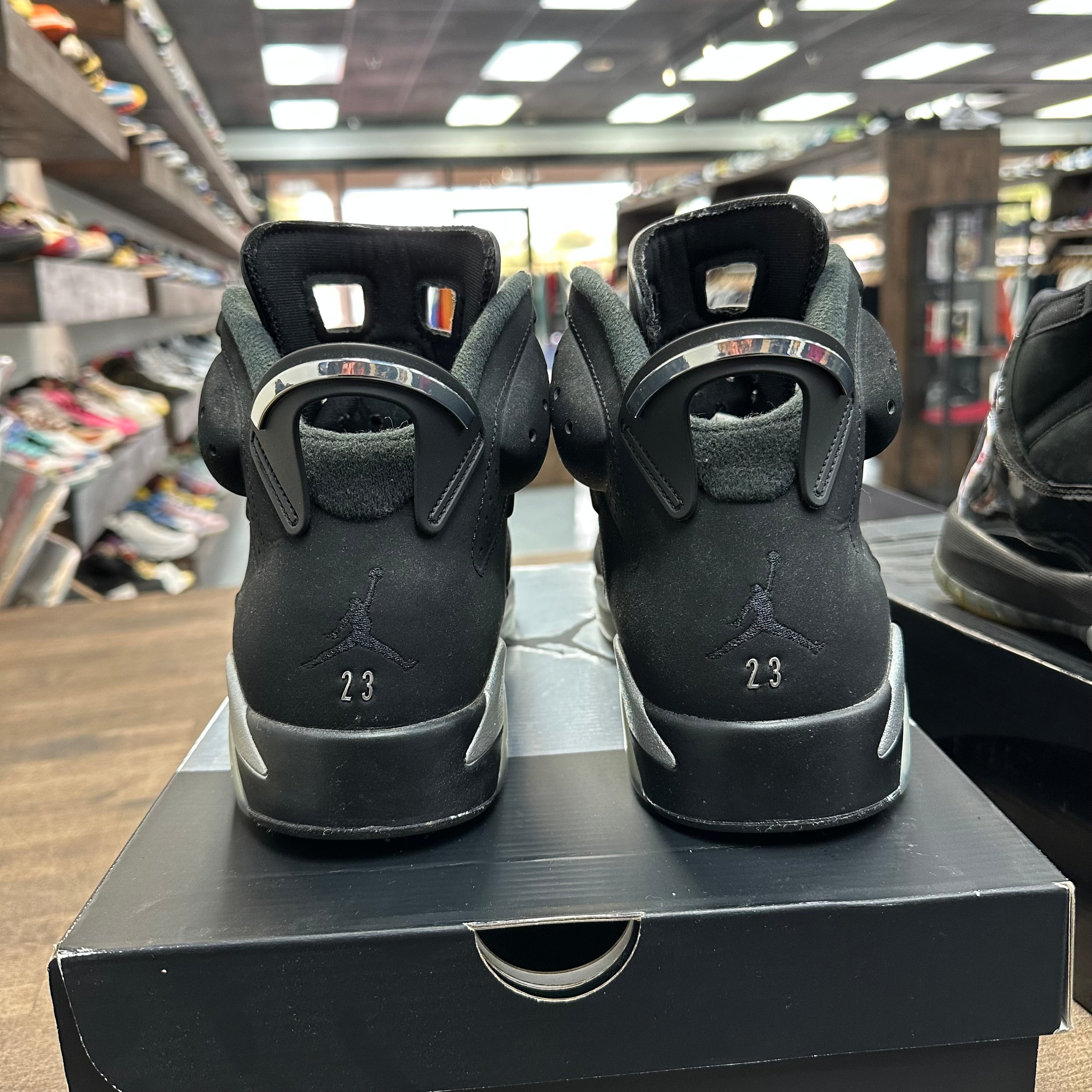 Jordan Chrome Jordan 6 Retro (USED) Size 10 (Pre-Owned) - Image 3