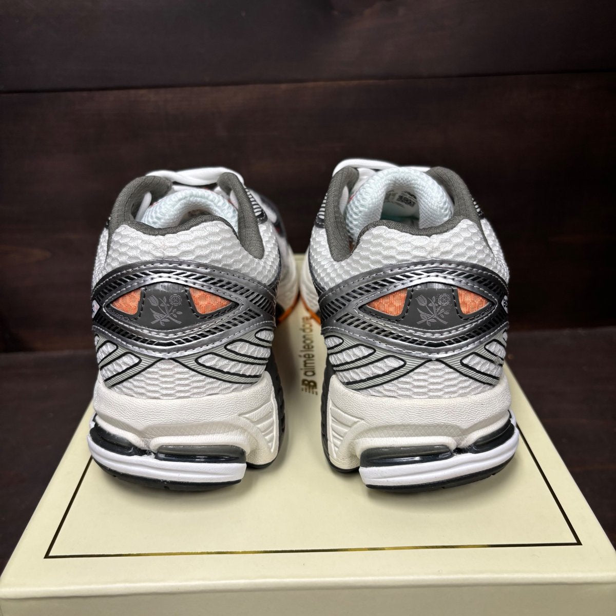 New Balance 860v2 Aimé Leon Dore White Multi-Color Size 10.5 (Pre-Owned) - sole
