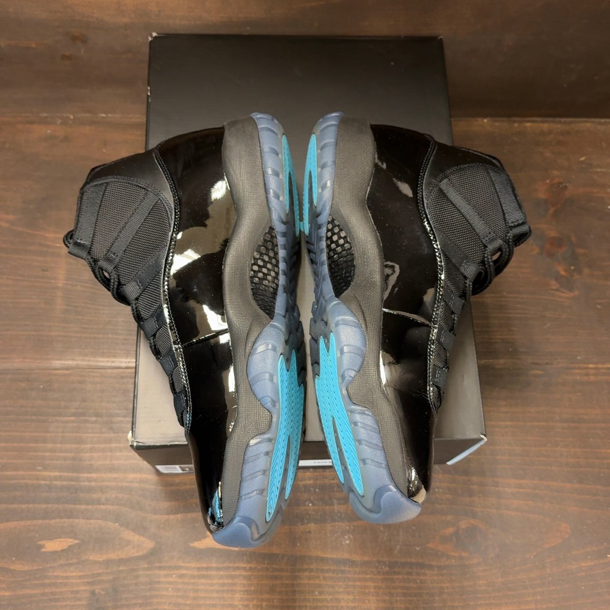Jordan 11 Retro Gamma Blue (2025) Size 11.5 (Pre-Owned) - aux