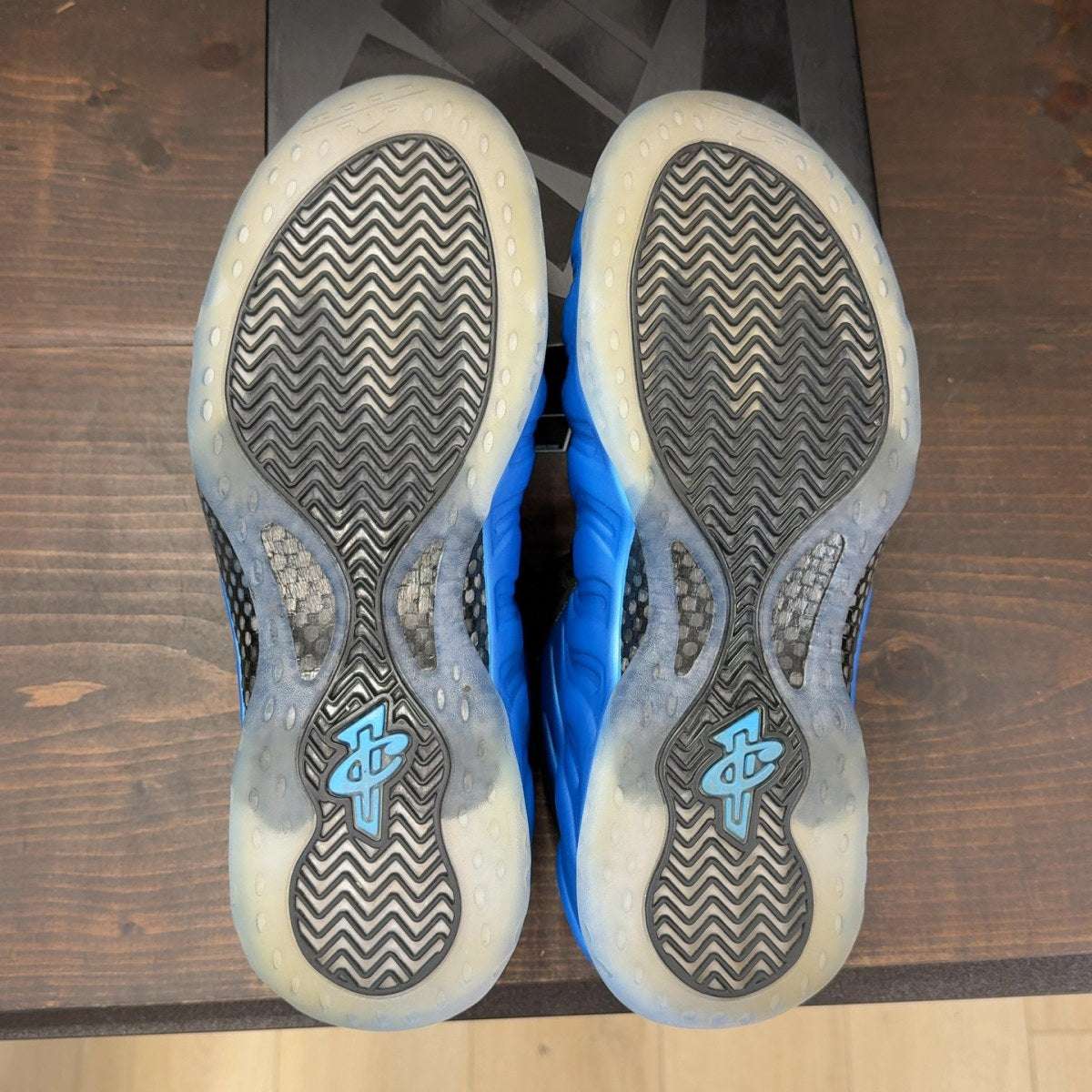 Nike Air Foamposite One University Blue - Image 9