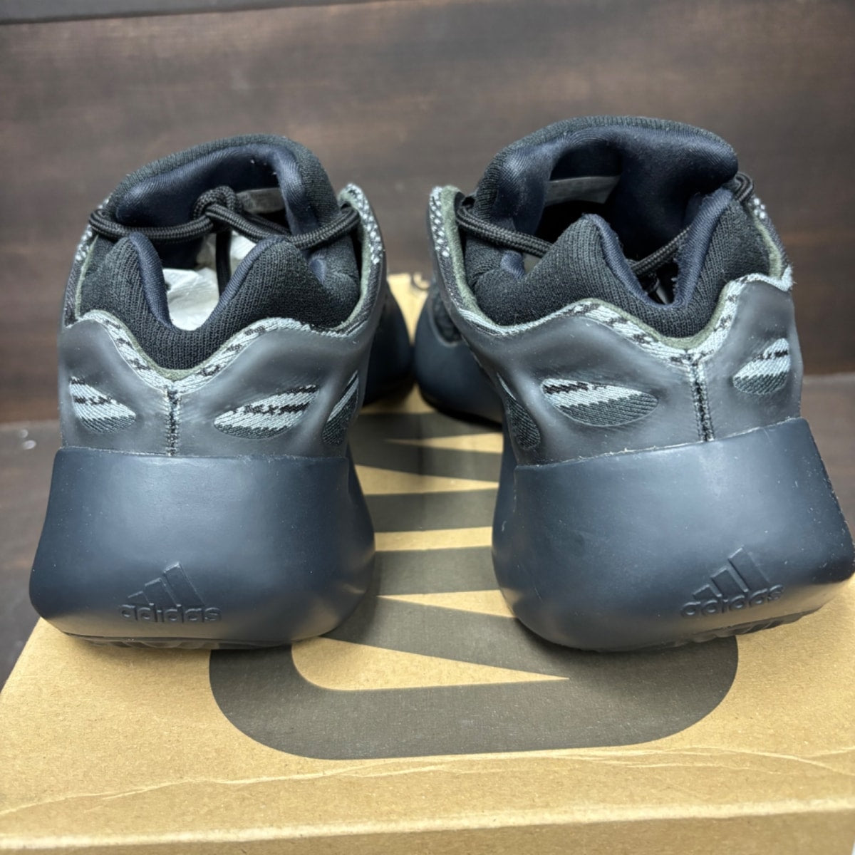 adidas Yeezy 700 V3 Alvah - Image 5