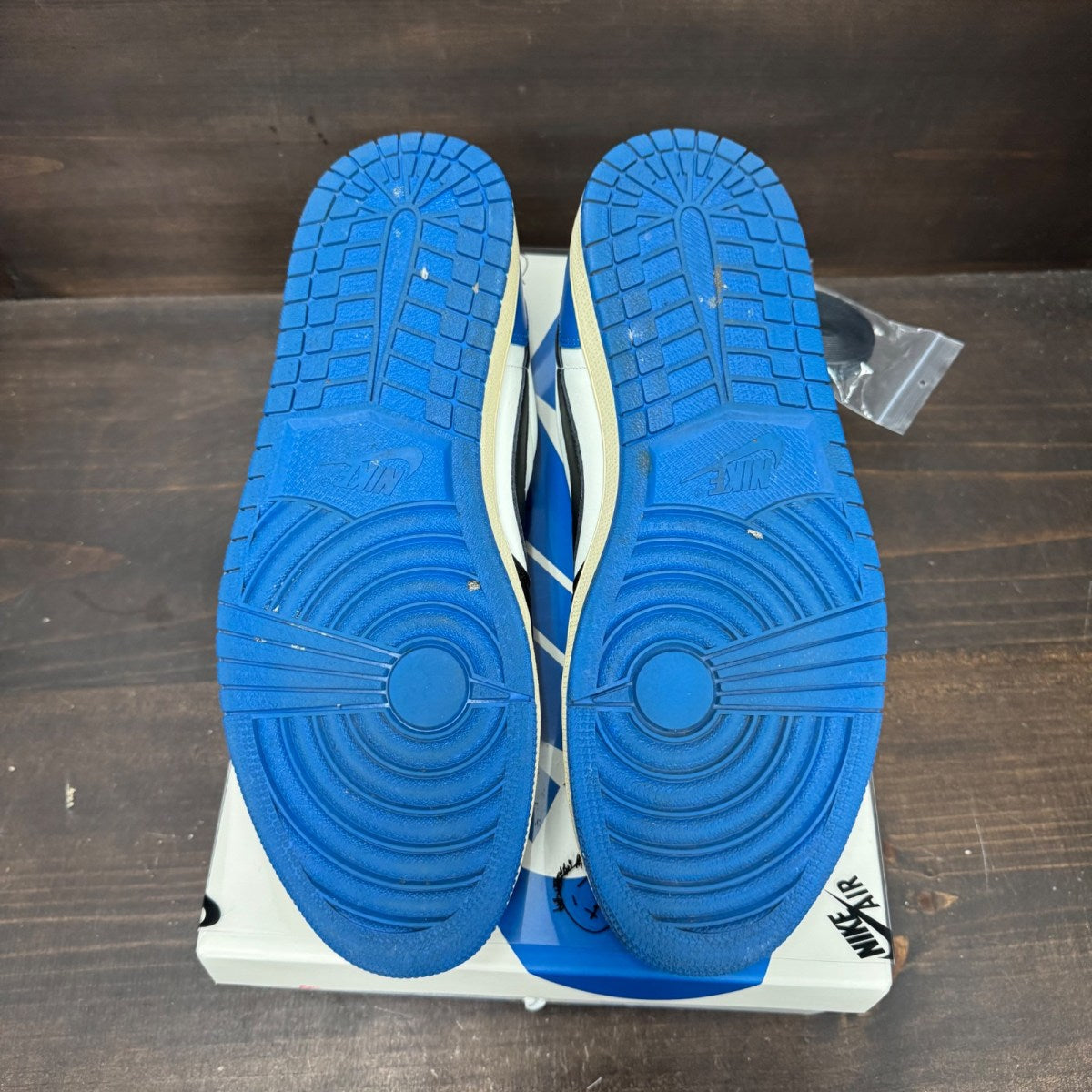 Jordan 1 Retro Low OG SP Fragment x Travis Scott Size 13 (Pre-Owned) - Image 6