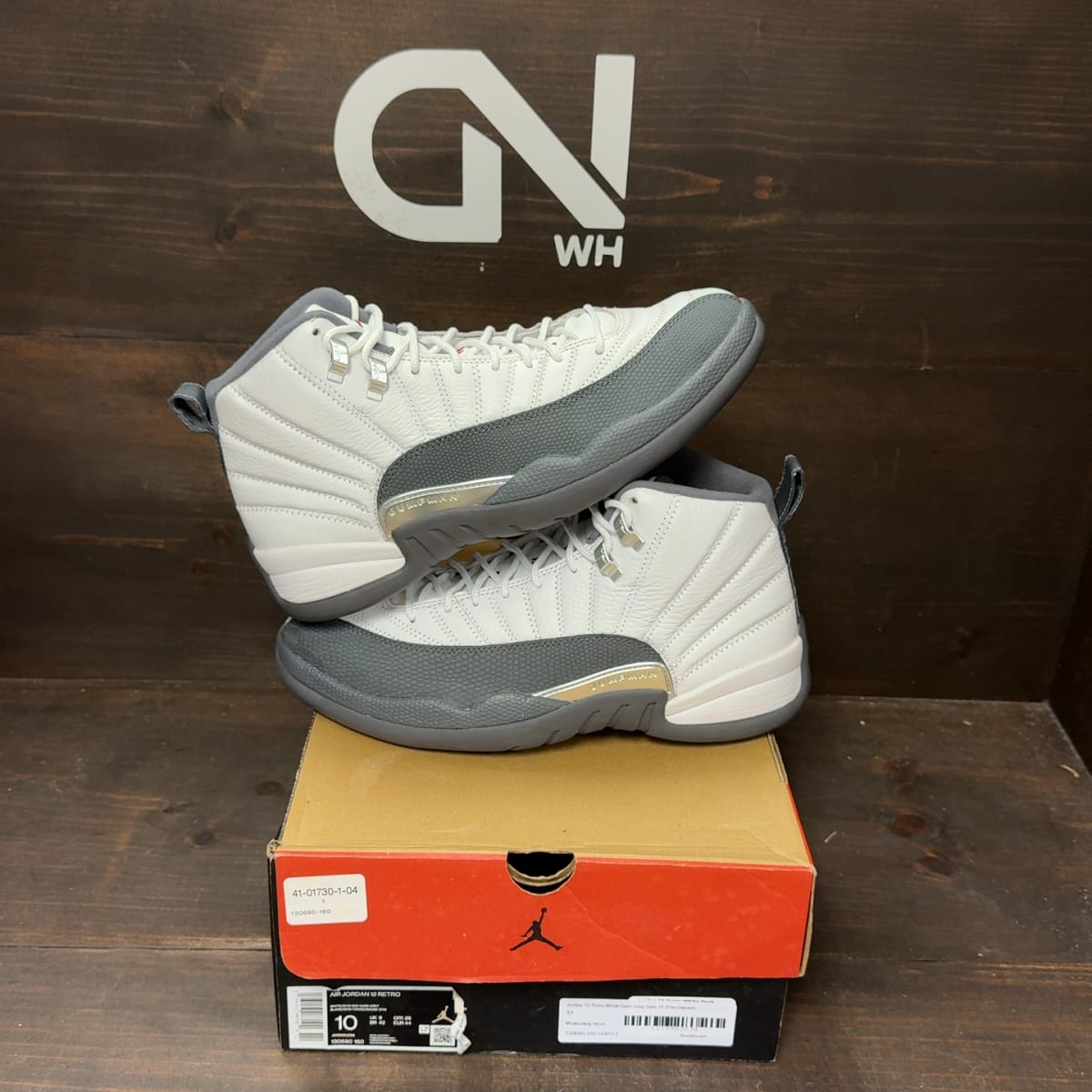 Jordan 12 Retro White Dark Grey Size 10 (Pre-Owned) - front