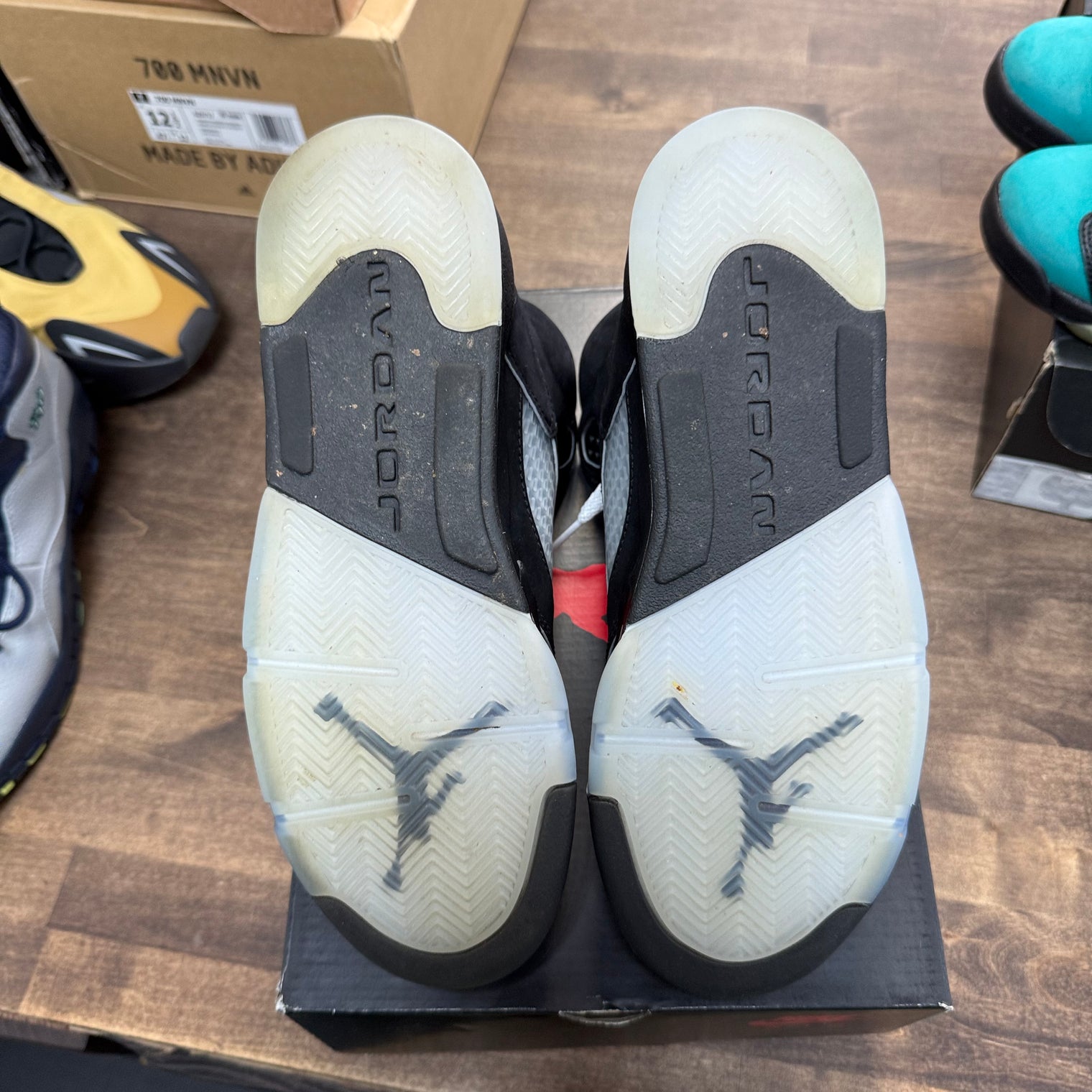 Black Metallic Jordan 5 (2025) (GS) (USED)