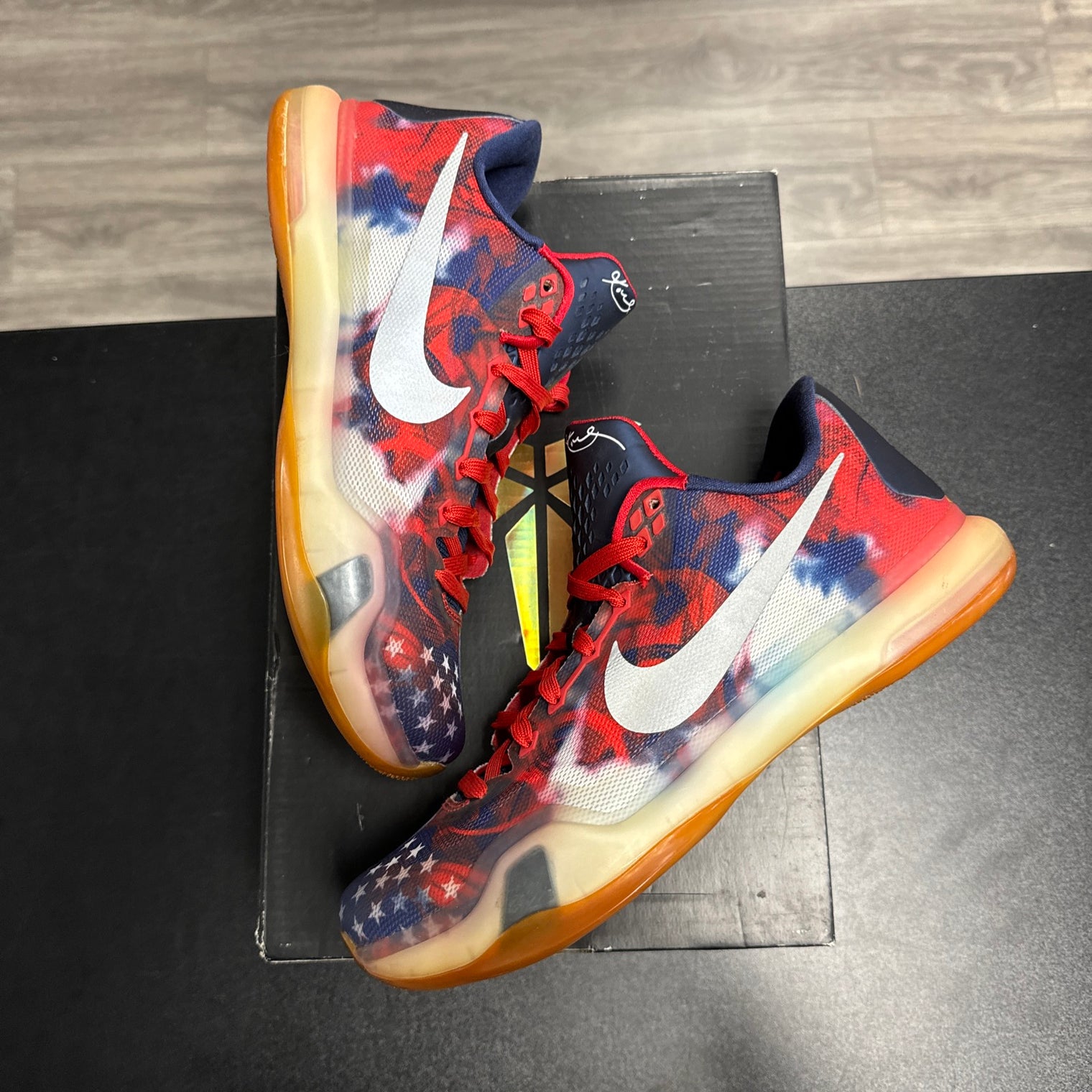 Kobe 10 Independence Day (USED)