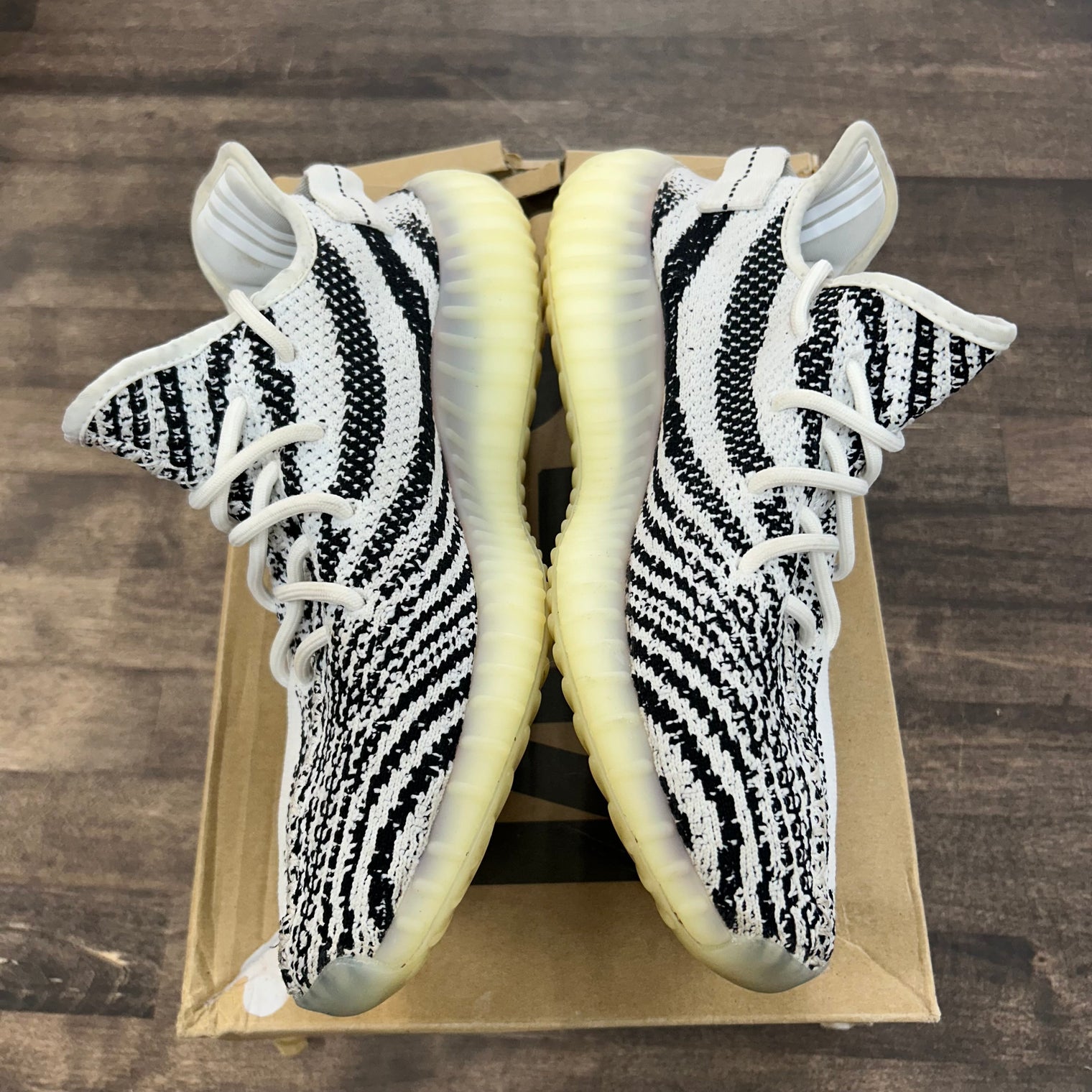 Adidas Yeezy Boost 350 V2 Zebra (Used)