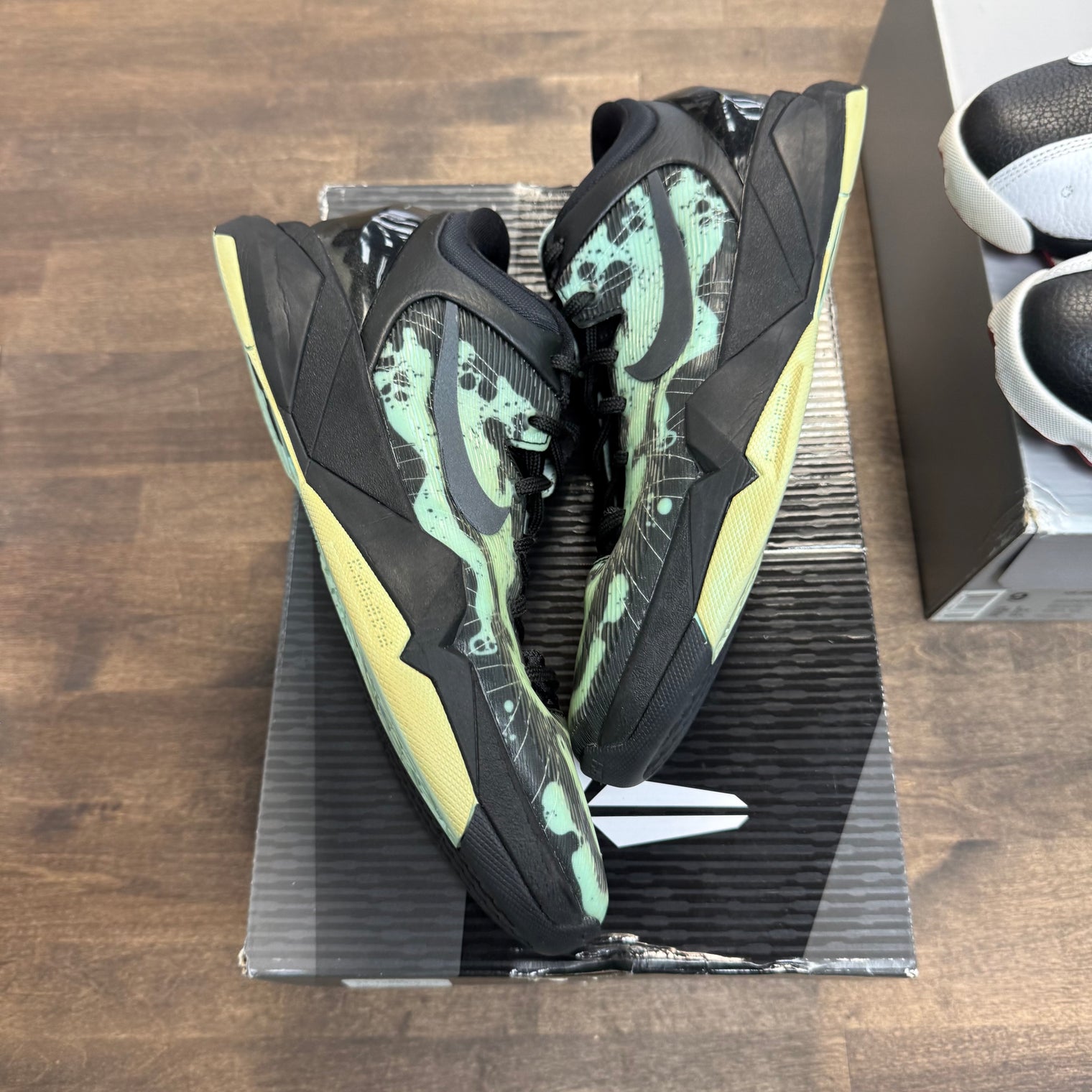 Poison Dart Frog (Mint) Nike Kobe 7 (USED)