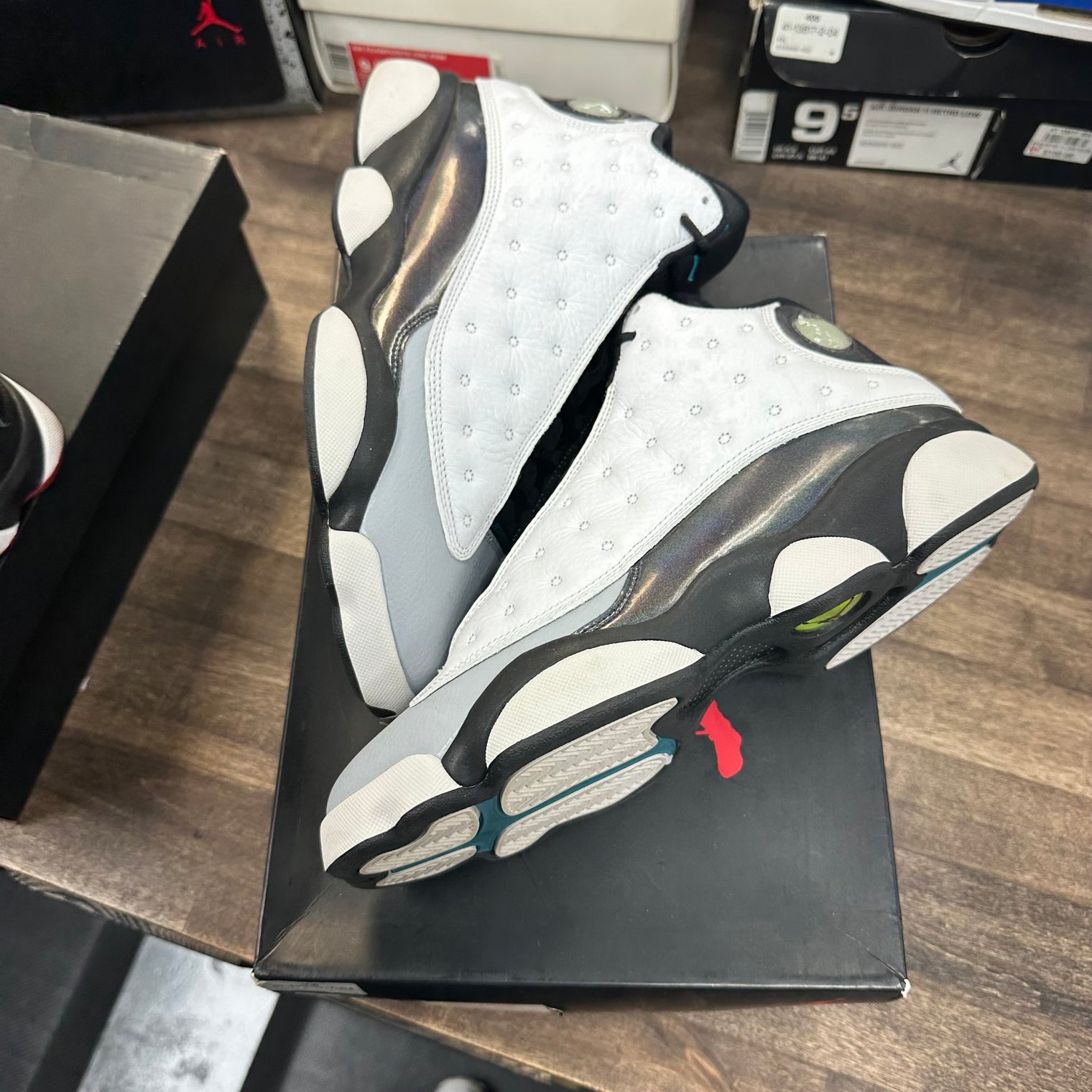 Baron Hologram Jordan 13 Retro (USED)