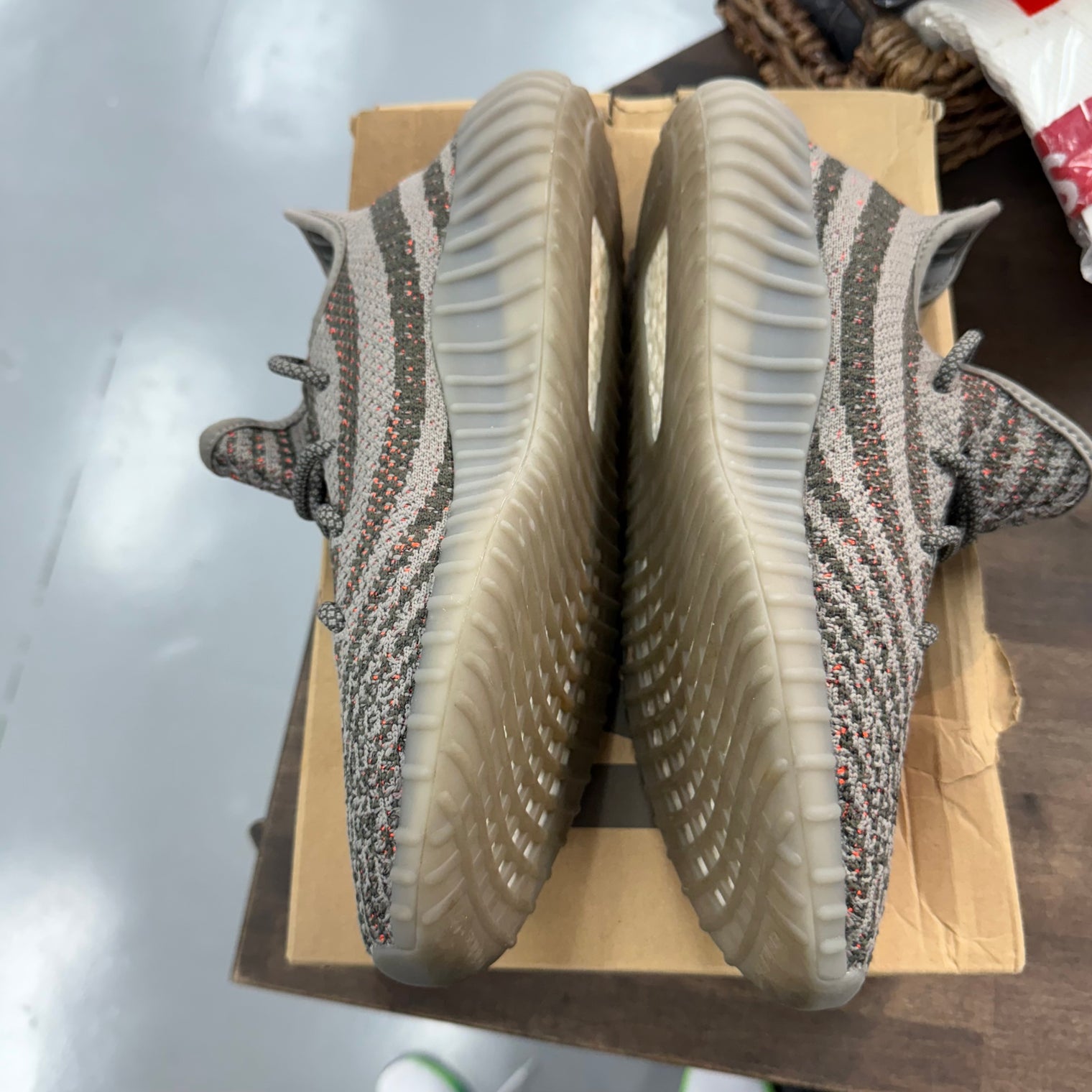 Beluga Reflective Yeezy 350 (USED, Replacement Box)
