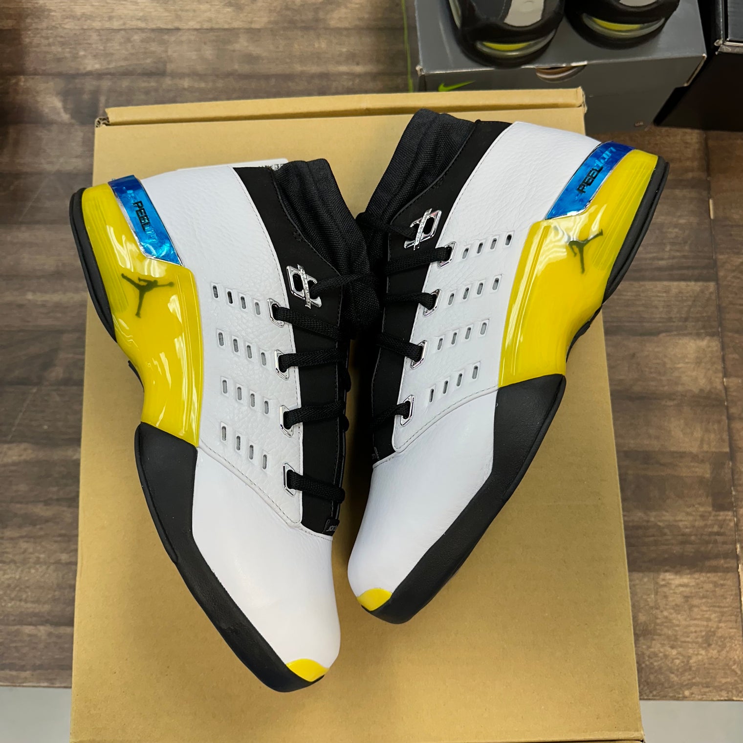 All-Star Lightning Jordan 17 Retro Low (USED)