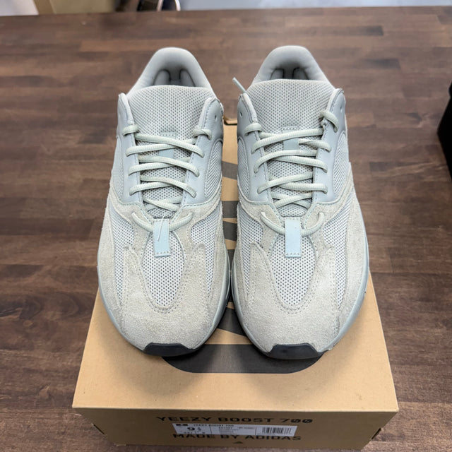 Salt Yeezy 700 (USED)