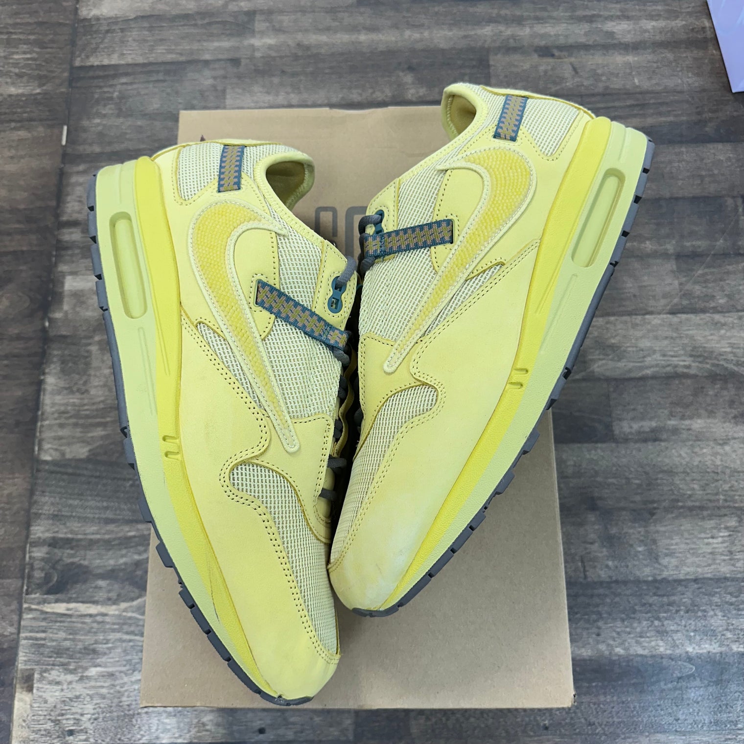 Saturn Travis Scott Air Max 1 (USED)