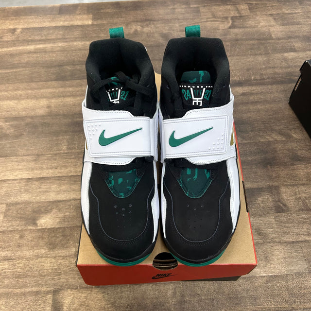 Emerald Nike Air Diamond Turf (Lightly Worn)