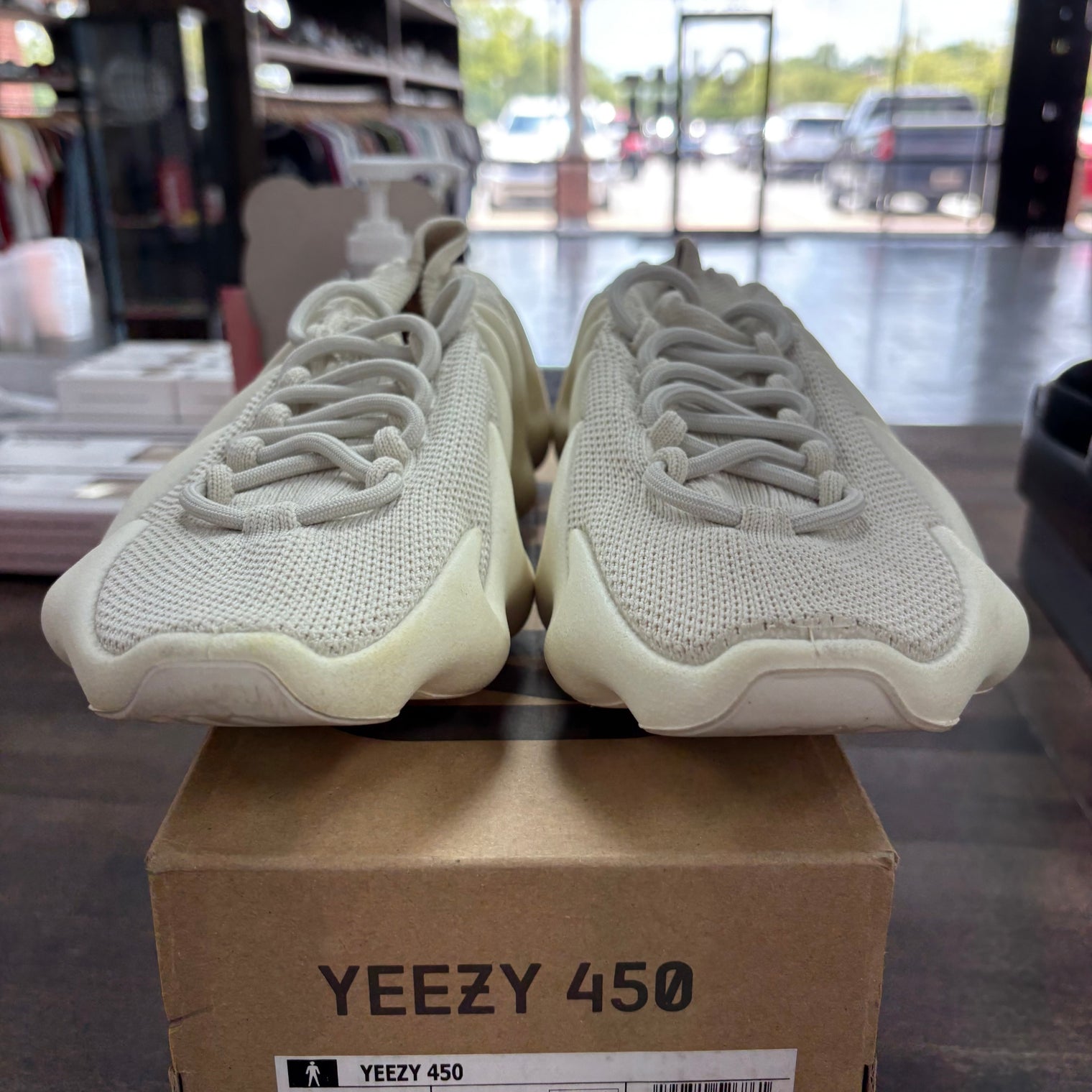 Cloud Yeezy 450 (USED)