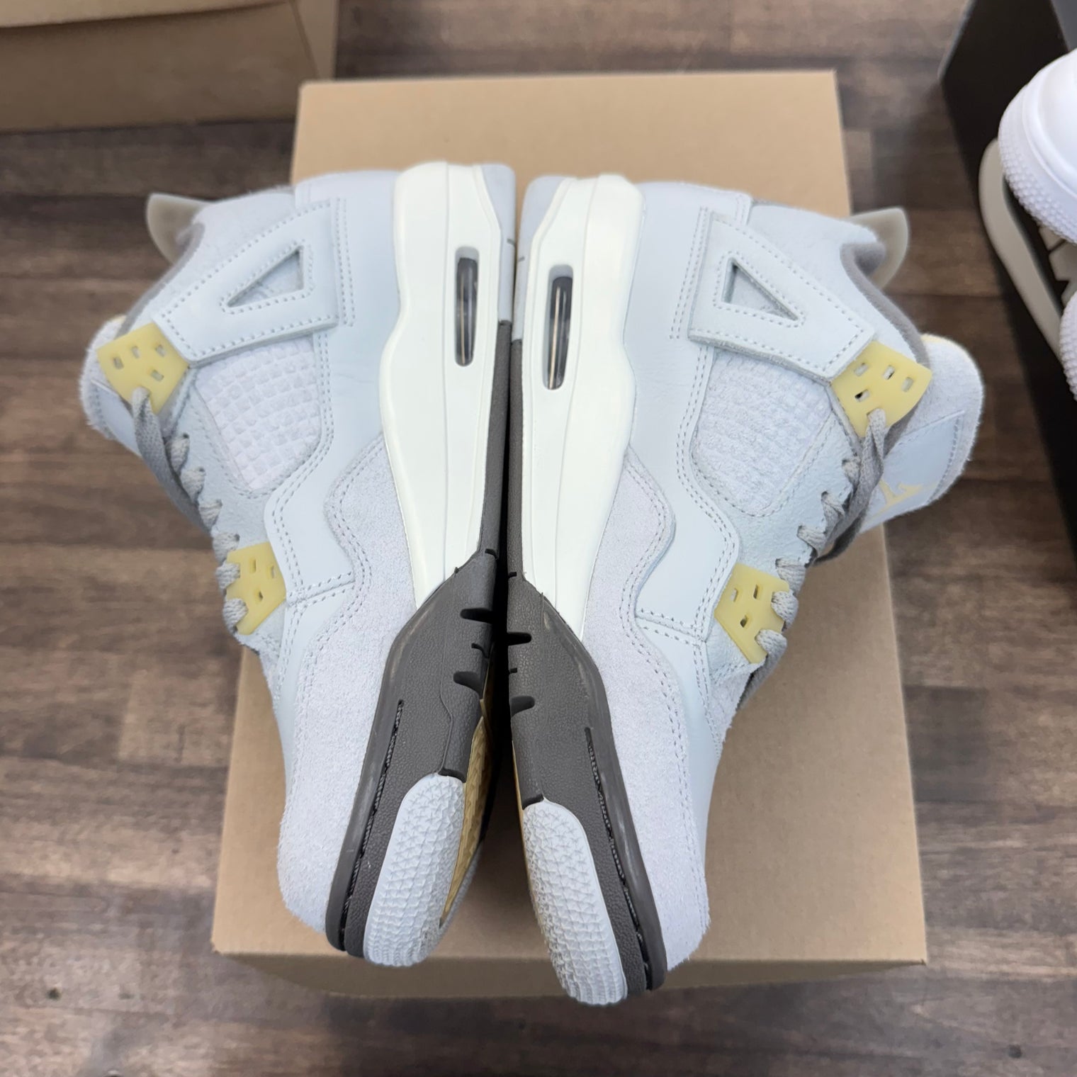 (GS) Craft Photon Dust Jordan 4 (Used, No Box)