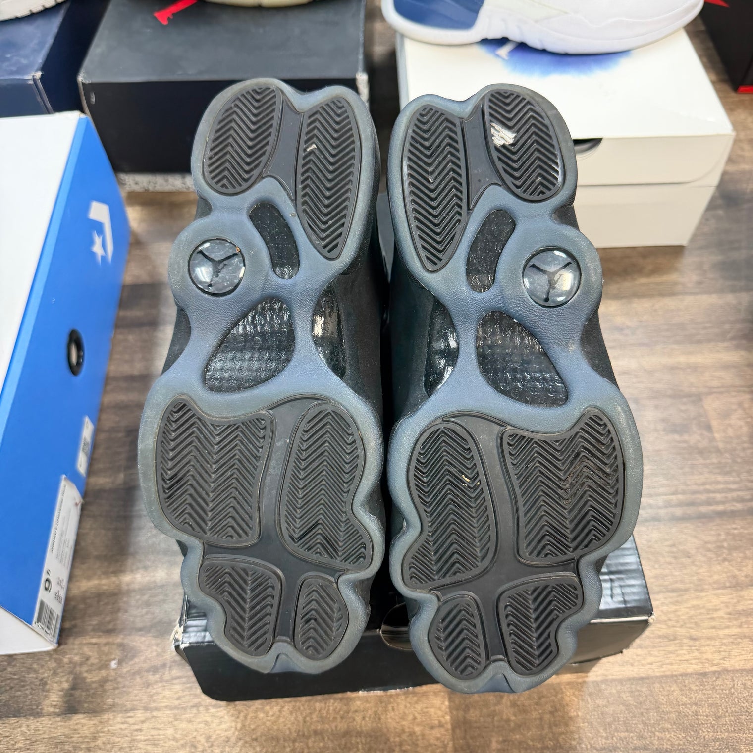 Cap and Gown Jordan 13 Retro (USED)