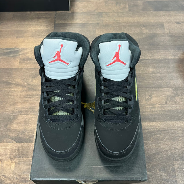 (GS) Black Metallic Jordan 5 (USED)